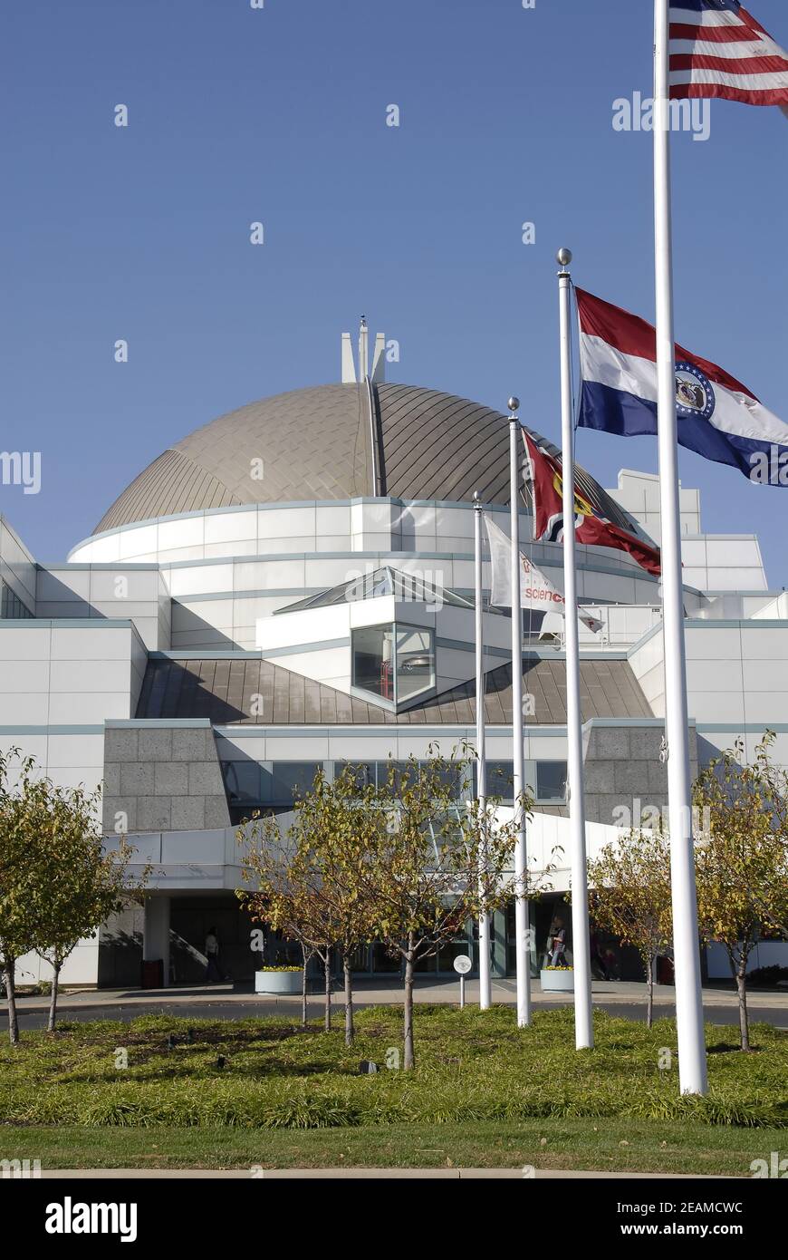 ST. LOUIS, STATI UNITI - 23 dicembre 2008: Vista esterna del St. Louis Science Center a St. Louis, Missouri. Foto Stock