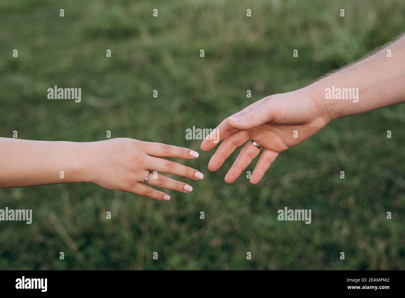 schema di handshaking e distanziamento in psicologia e scienza del corpo Foto Stock
