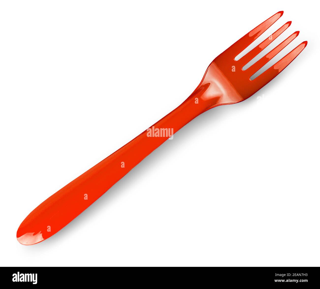 forcella e coltello in plastica colorati isolati su sfondo bianco. Foto Stock