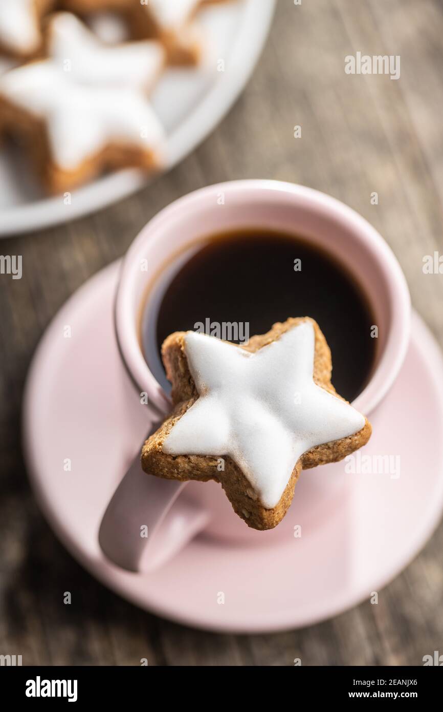 Tazze Natalizie a Forma Omini Pan di Zenzero Idea Regalo Natale Set da 4 Tazze