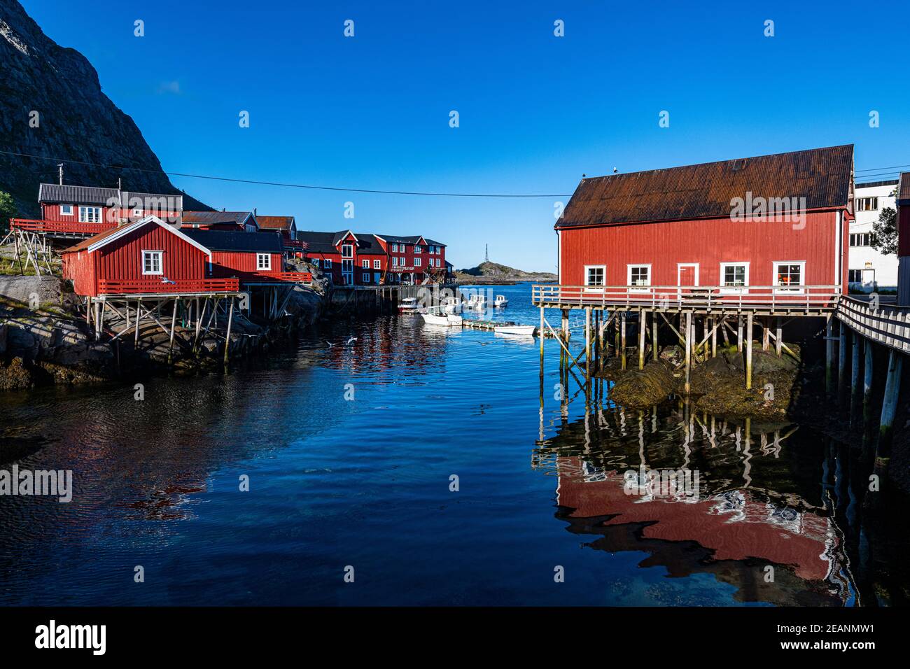 Tipiche case rosse nel villaggio DI A, Lofoten, Nordland, Norvegia, Scandinavia, Europa Foto Stock