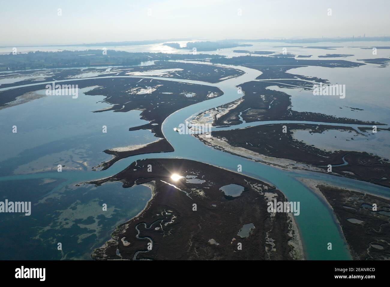 Veduta aerea della Laguna di Venezia, canali e meandri, Venezia, Veneto, Italia, Europa Foto Stock
