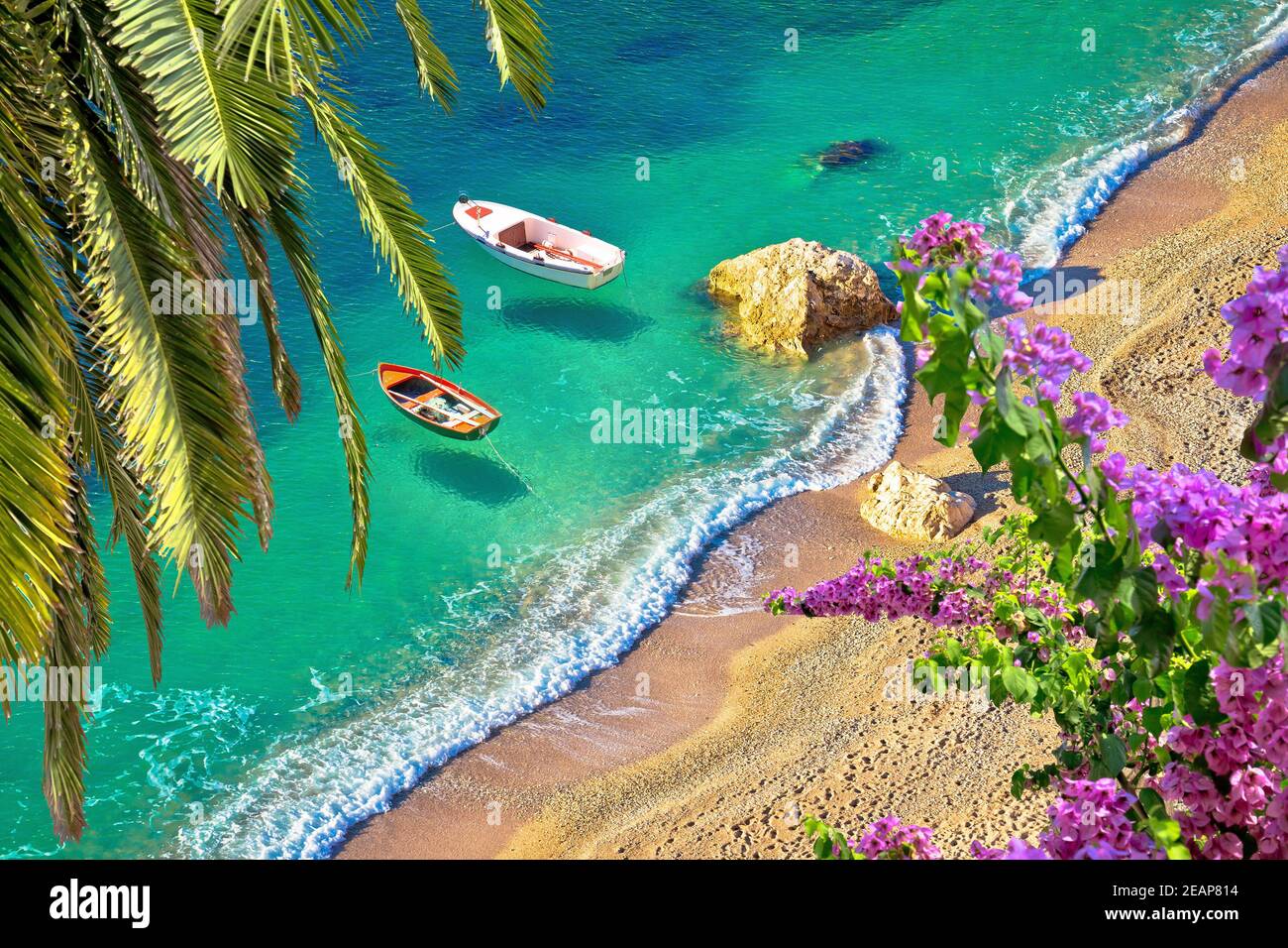 Idilliaca Cote d'Azur spiaggia di sabbia vista aerea Foto Stock