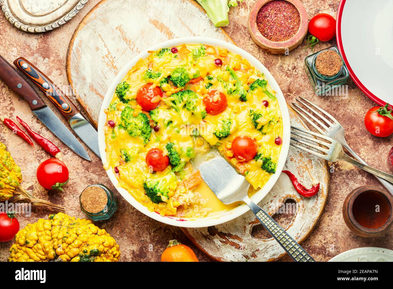 Casseruola vegetale o frittata di broccoli Foto Stock