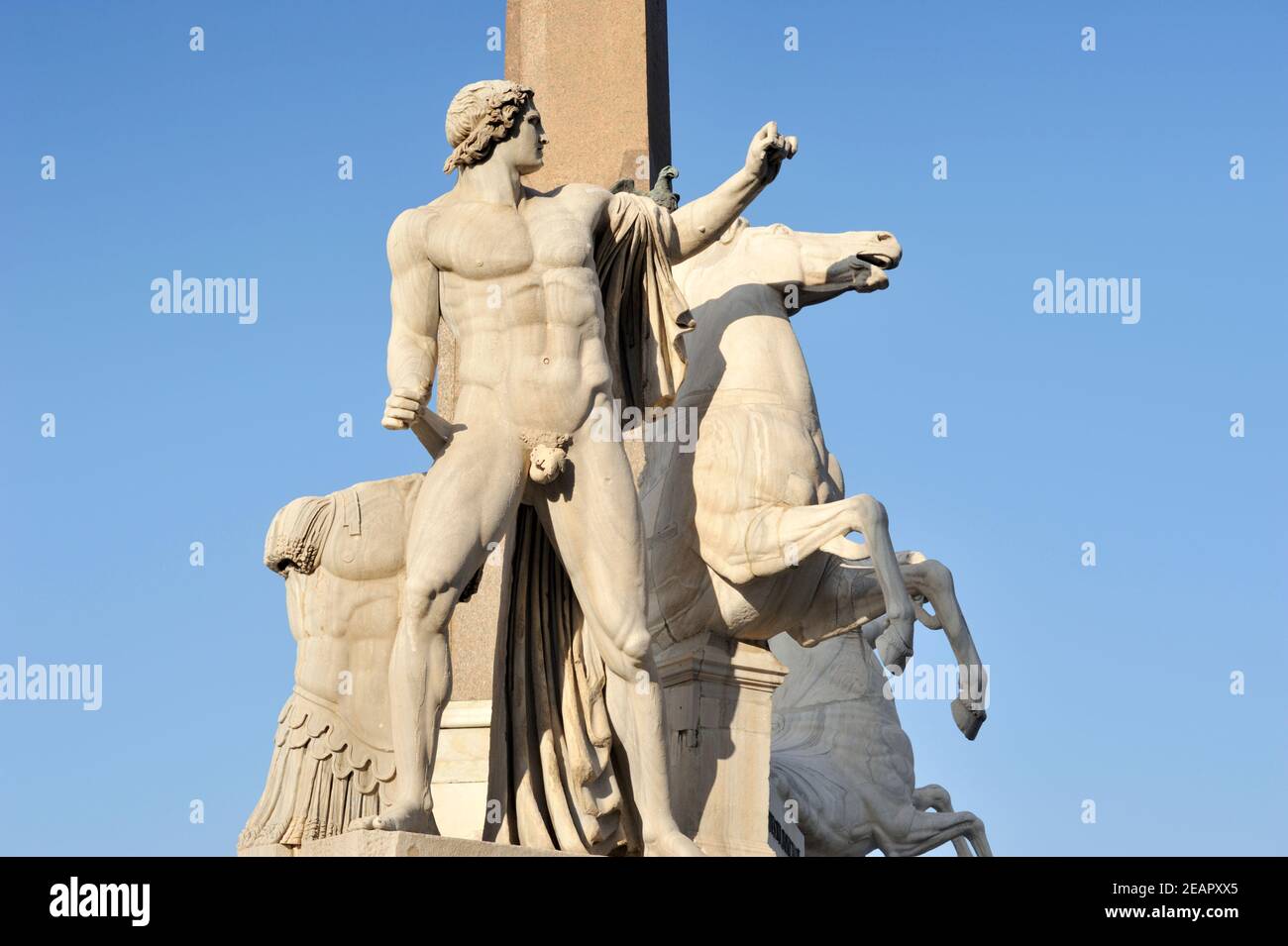 Italia, Roma, fontana di Monte Cavallo con le statue di Castor e Pollux Foto Stock