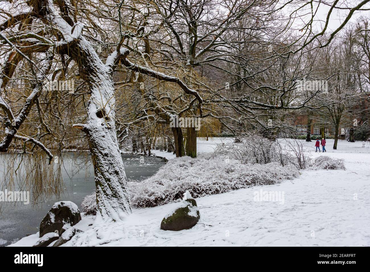 Wintereinbruch in Kiel Innenstaadt, Schrevenpark und Hiroshimapark Foto Stock