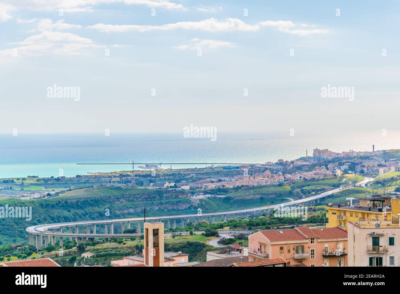 Vista aerea della Sicilia dalla Valle dei Templi, Italia Foto Stock