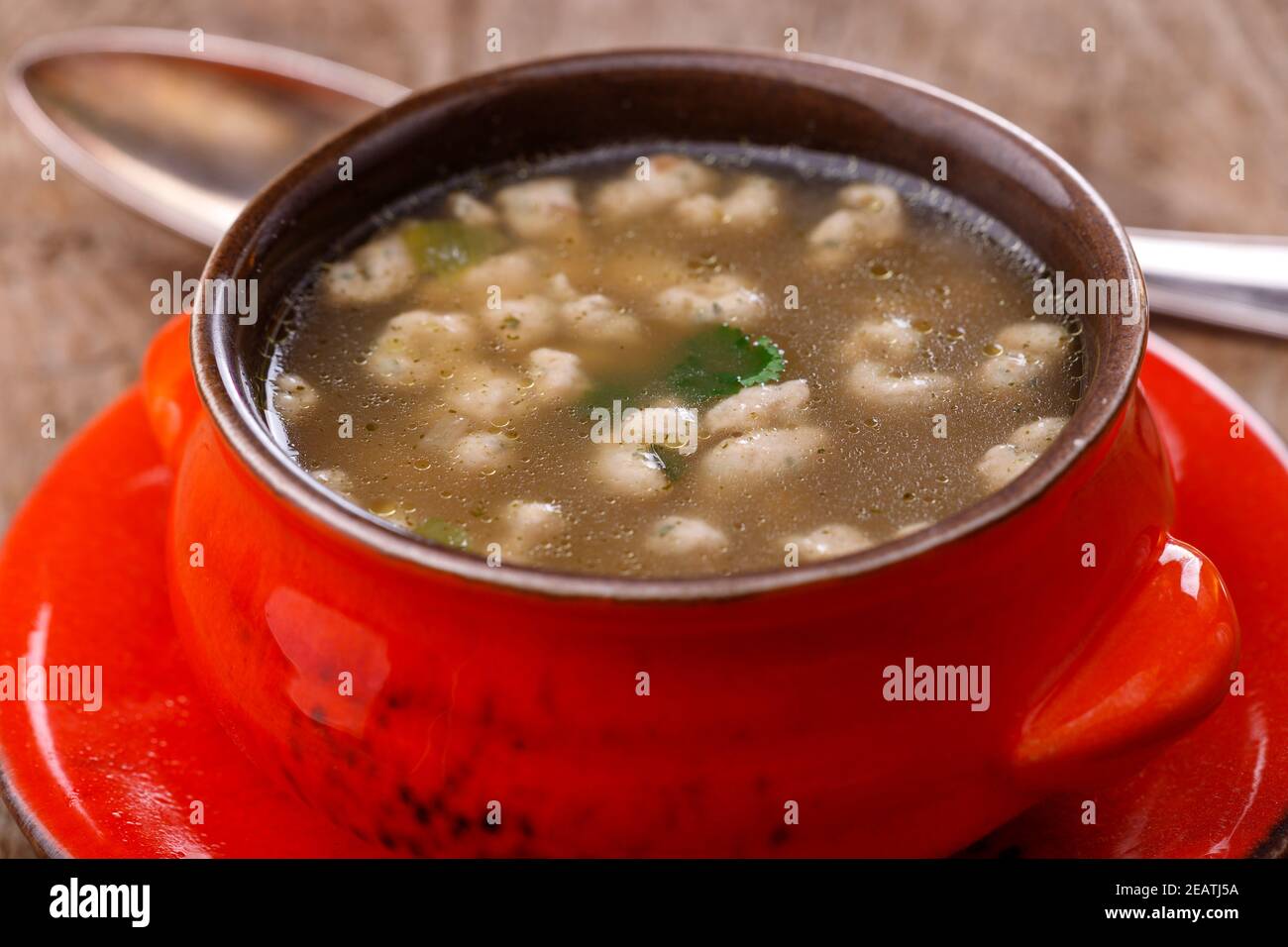 zuppa di spaetzle bavarese Foto Stock