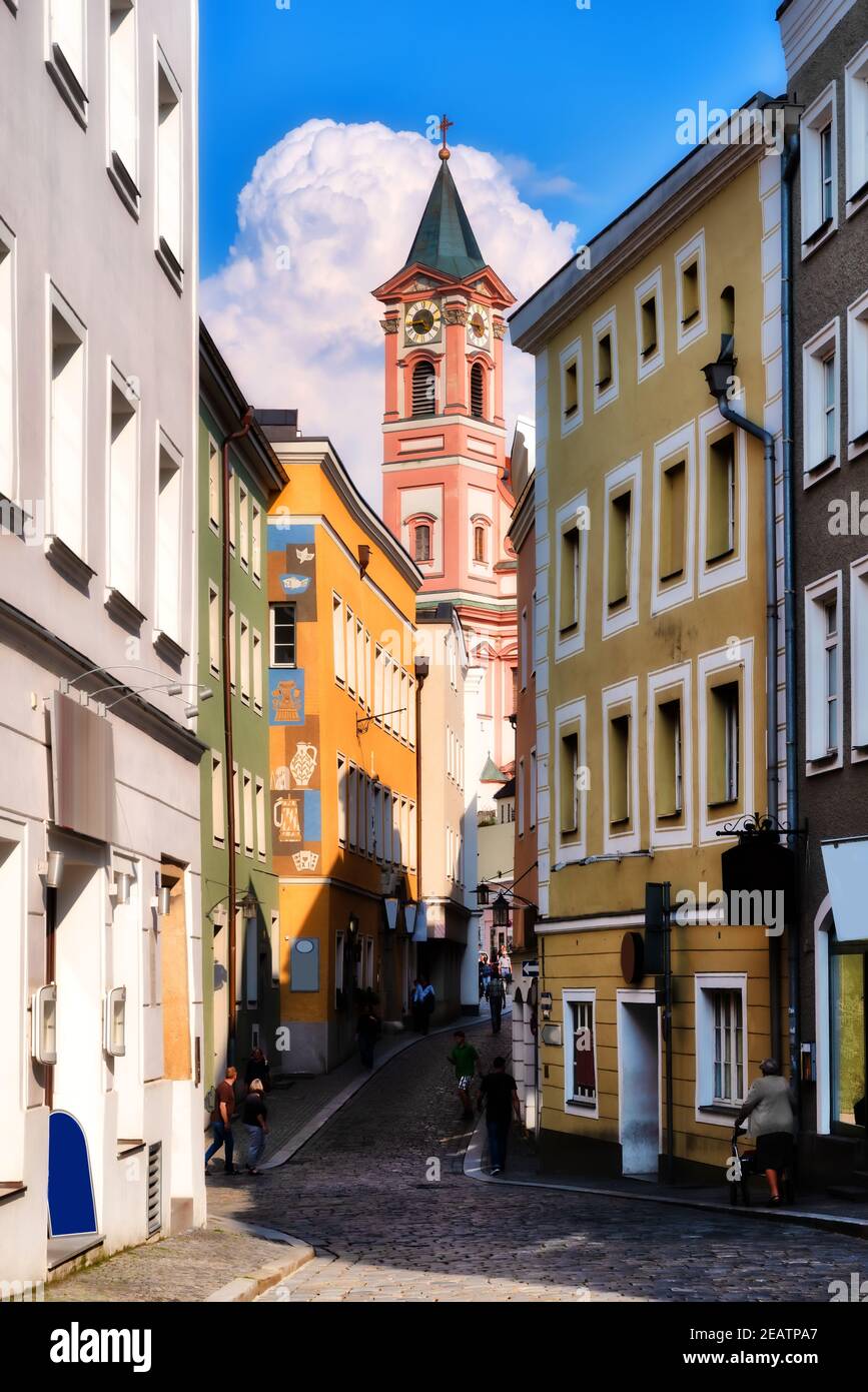Chiesa parrocchiale di San Paolo nel centro storico di Passau, Germania Foto Stock