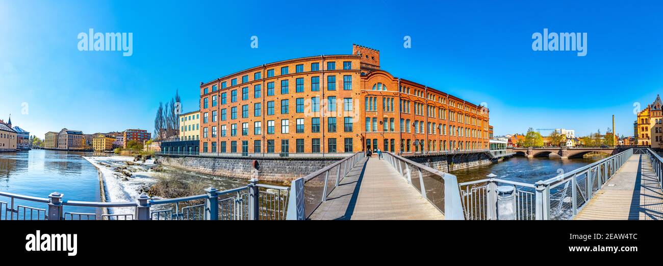 A Norrkoping, in Svezia, si stanno rivitalizzando gli edifici industriali dell'ex industria tessile prospera Foto Stock