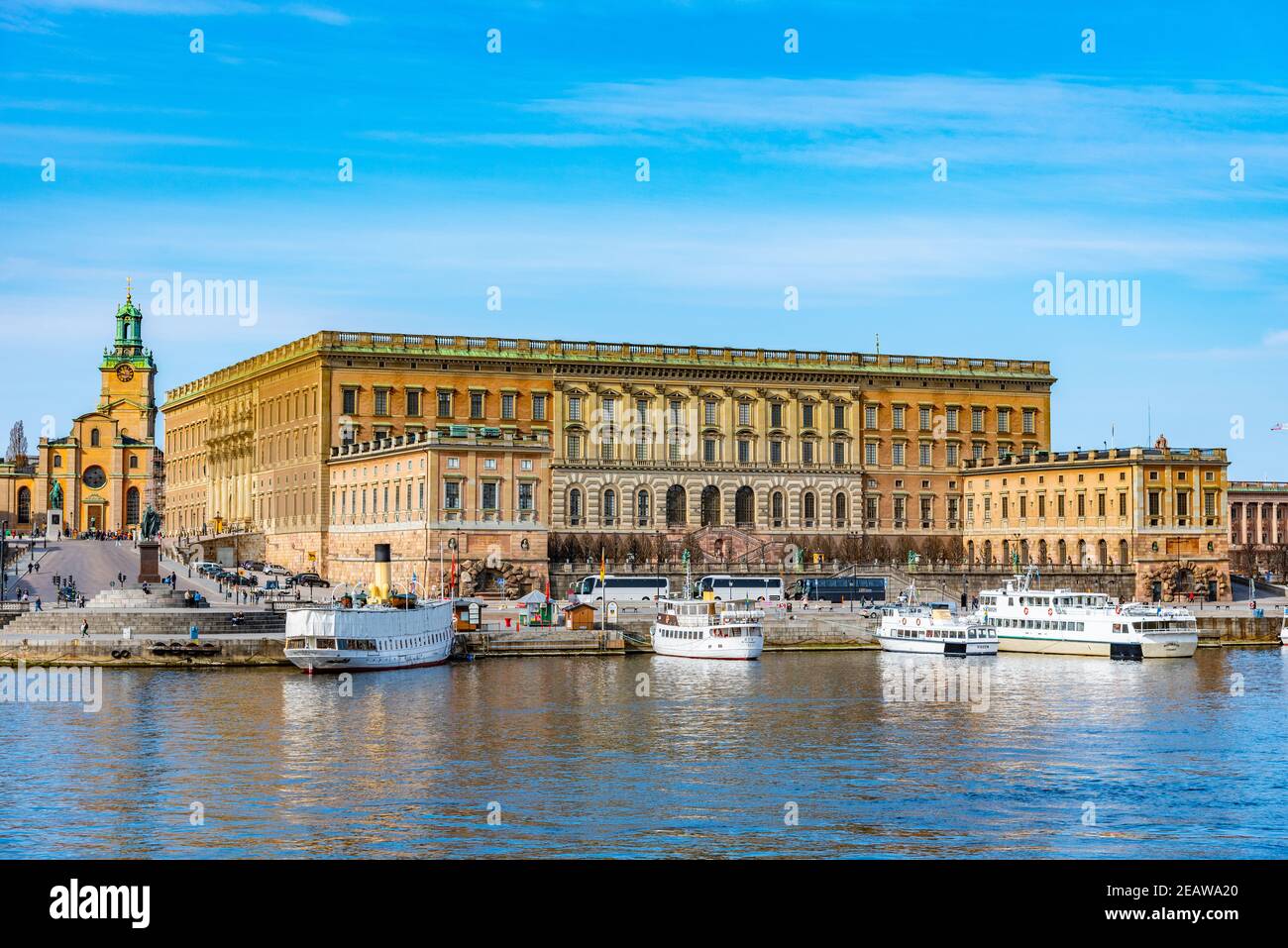 Vista di Gamla Stan e del Palazzo reale di Stoccolma, Svezia. Foto Stock