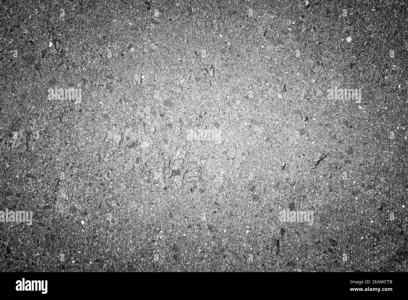 parete ruvida grunge bianco e nero su fondo texture bianco e nero Foto Stock