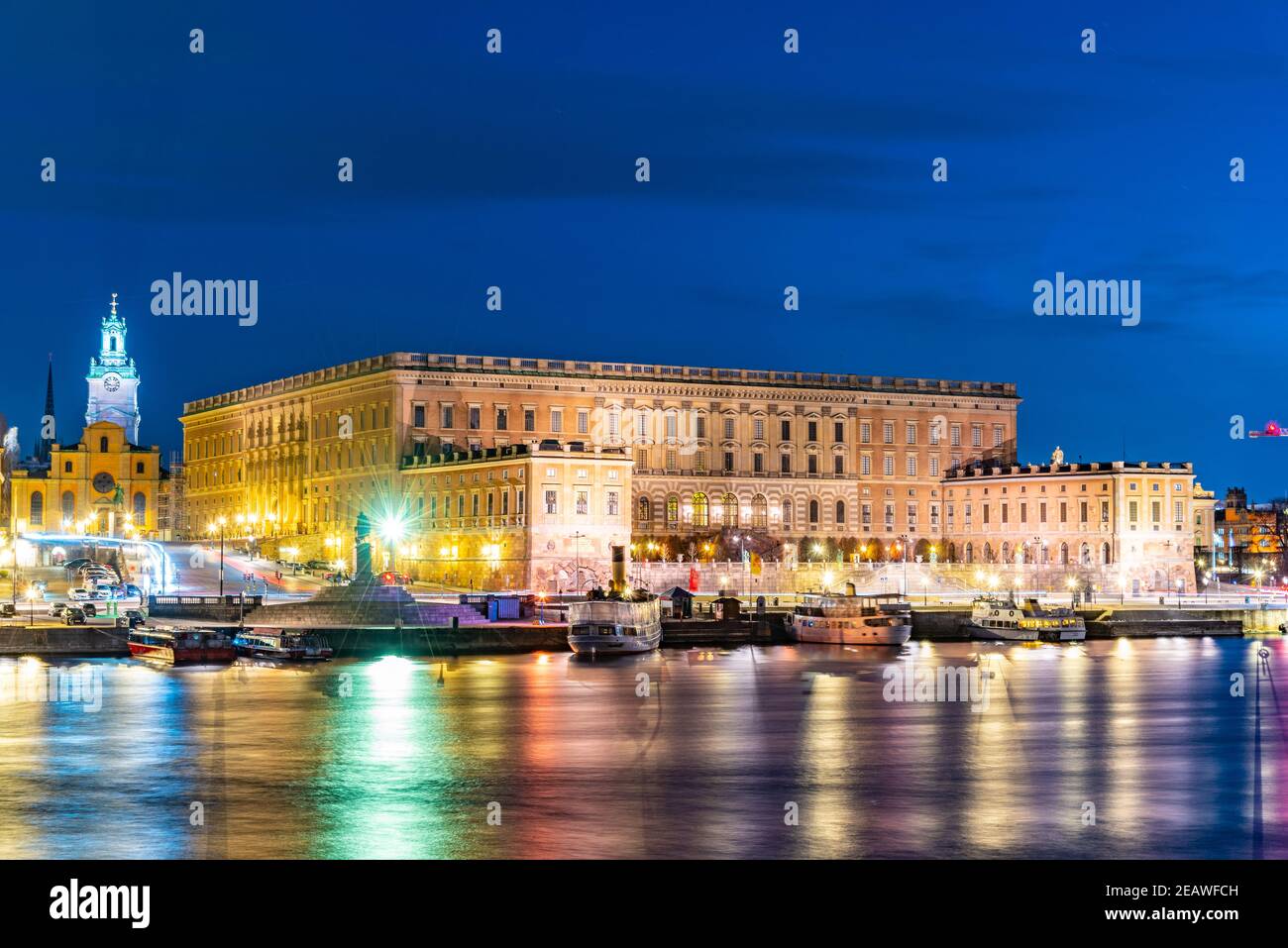 Vista al tramonto di Gamla Stan e del Palazzo reale di Stoccolma, Svezia. Foto Stock