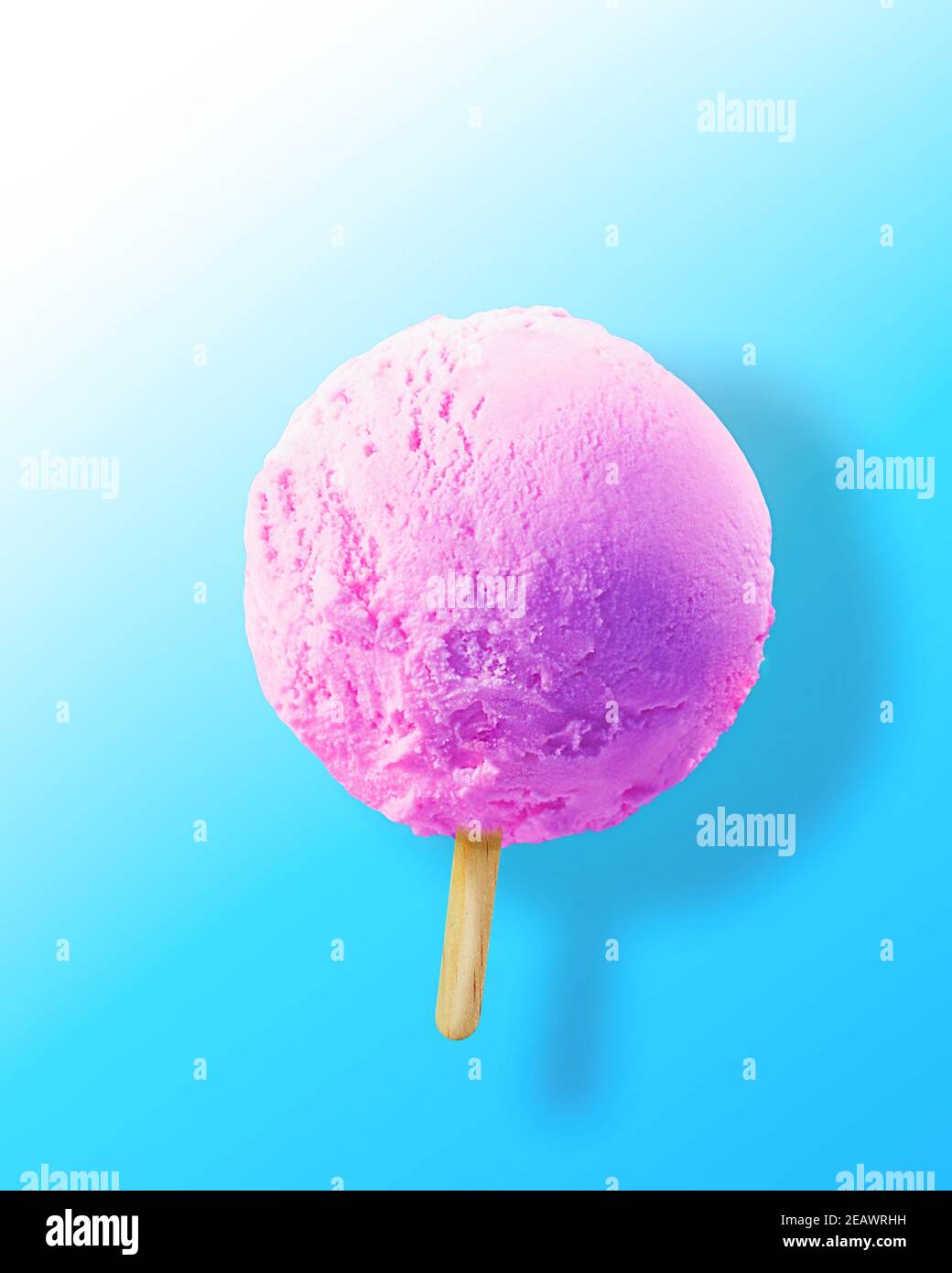 Palla di gelato rosa su un bastone Foto Stock
