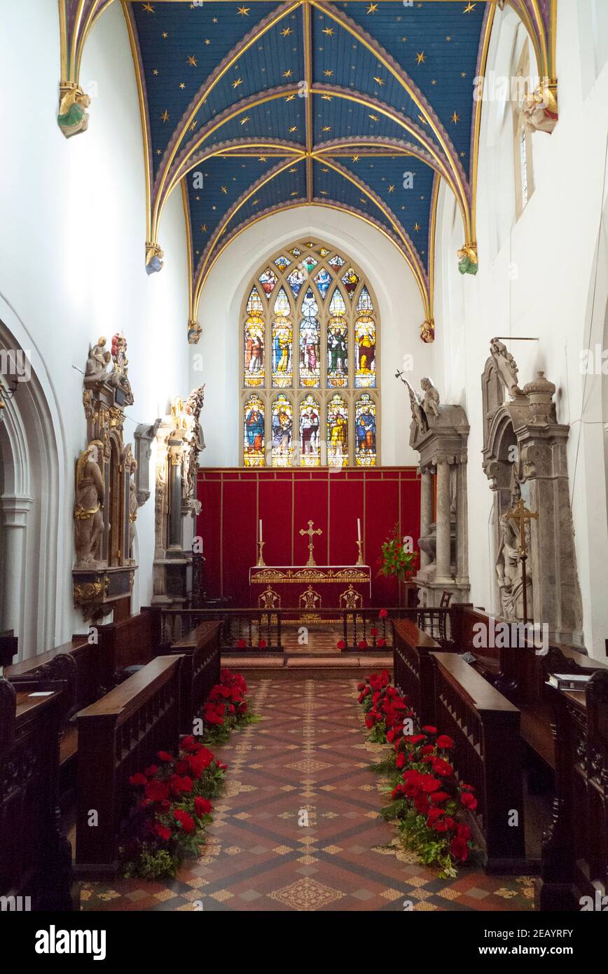 All'interno della chiesa di St Mary, la città vecchia, Amersham, Buckinghamshire, Regno Unito Foto Stock