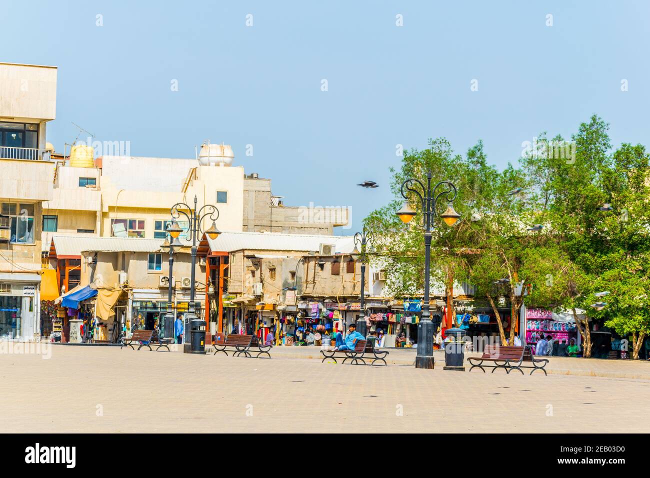 KUWAIT CITY, KUWAIT, 4 NOVEMBRE 2016: Vista di una piccola piazza vicino al souq centrale in Kuwait. Foto Stock