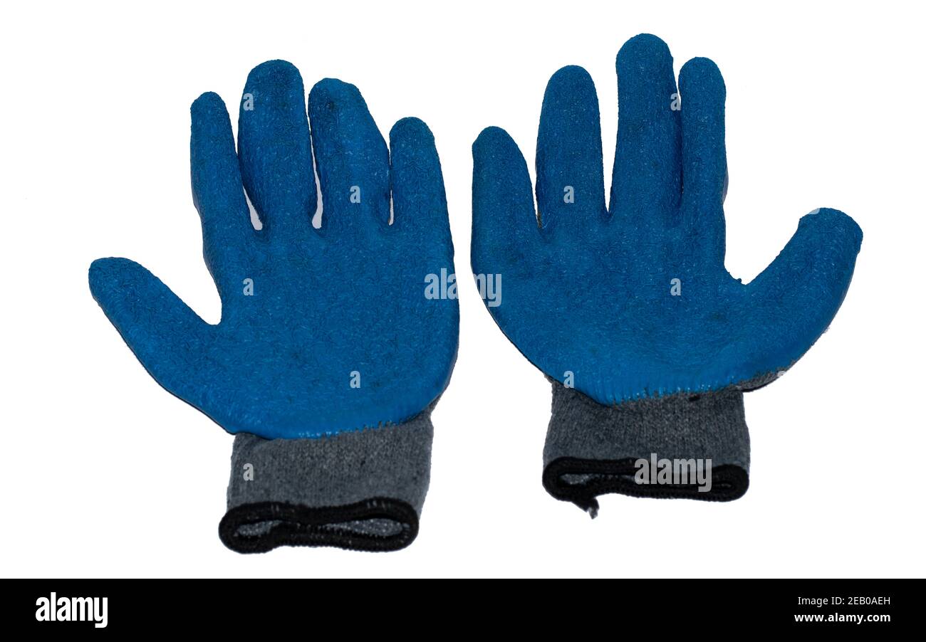 Un paio di guanti di sicurezza in gomma blu in bianco isolato Sfondo Foto Stock