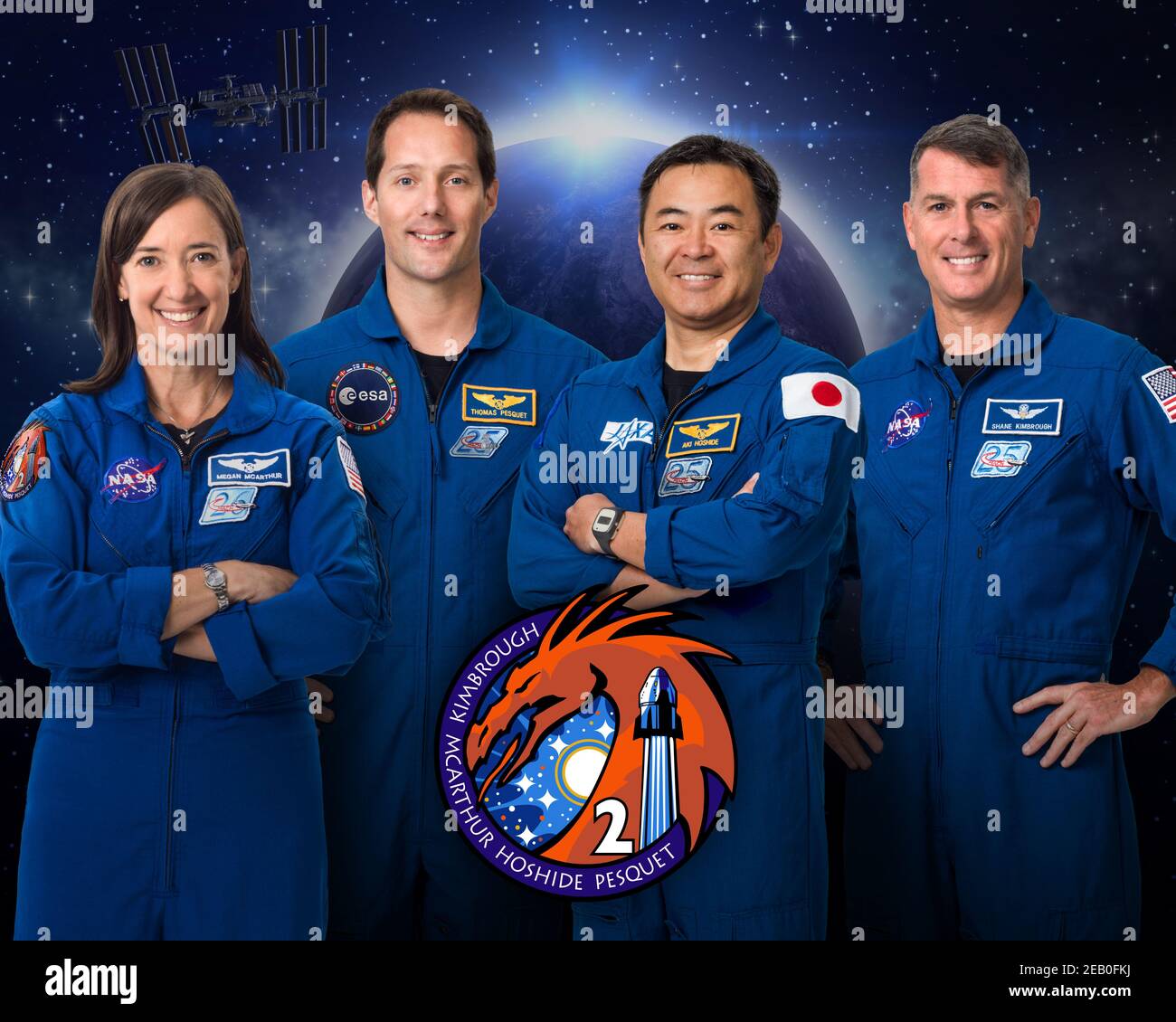 Il ritratto ufficiale di gruppo dei membri dell'equipaggio SpaceX Crew-2 al Johnson Space Center 3 febbraio 2021 a Houston, Texas. Da sinistra ci sono l'astronauta della NASA e il pilota Megan McArthur; l'astronauta dell'Agenzia spaziale europea e il Mission Specialist Thomas Pesquet; l'astronauta e Mission Specialist della JAXA Akihiko Hoshide; e l'astronauta della NASA e il comandante Shane Kimbrough. Foto Stock