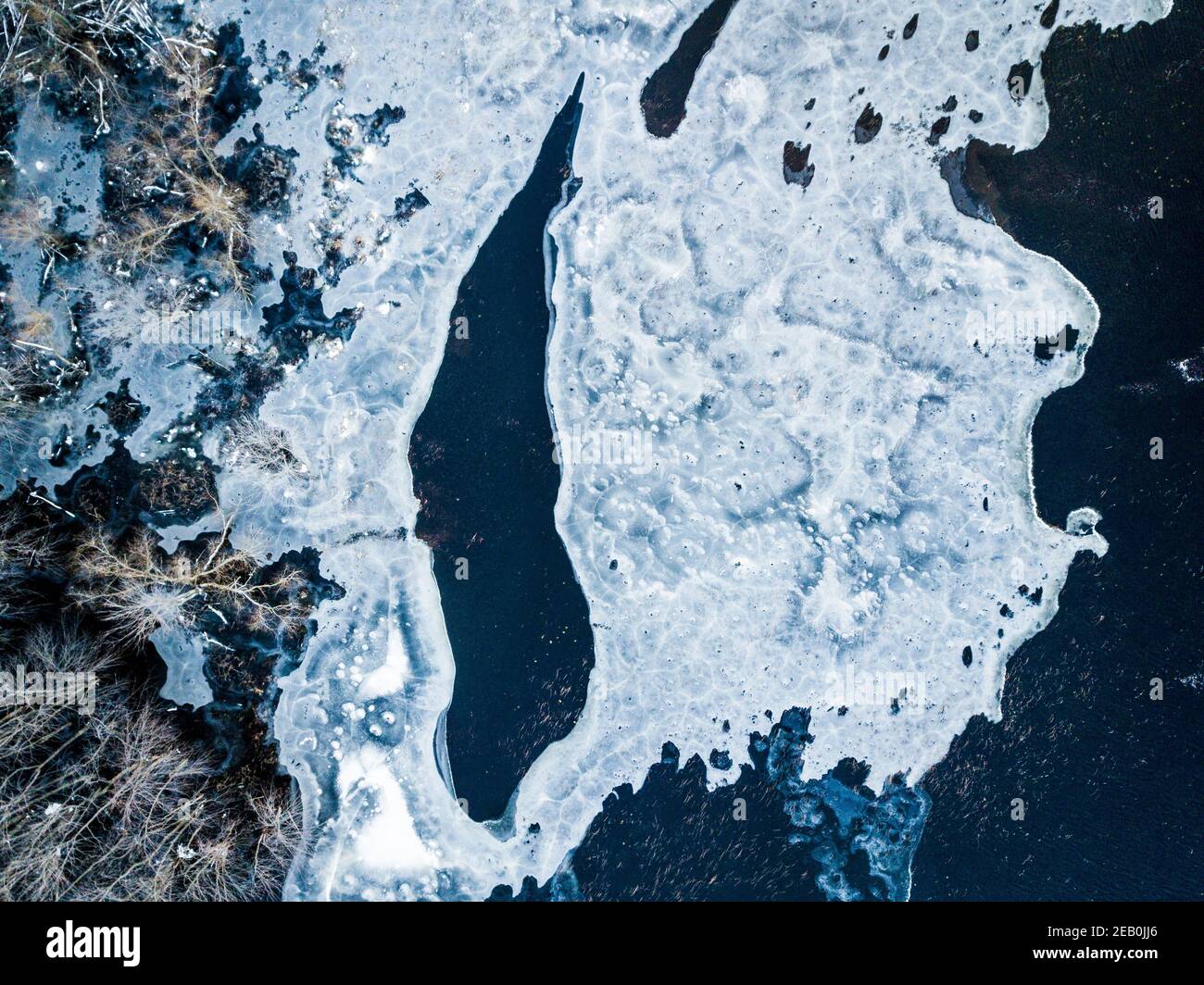 Vista aerea astratta dei modelli di acqua e ghiaccio Foto Stock