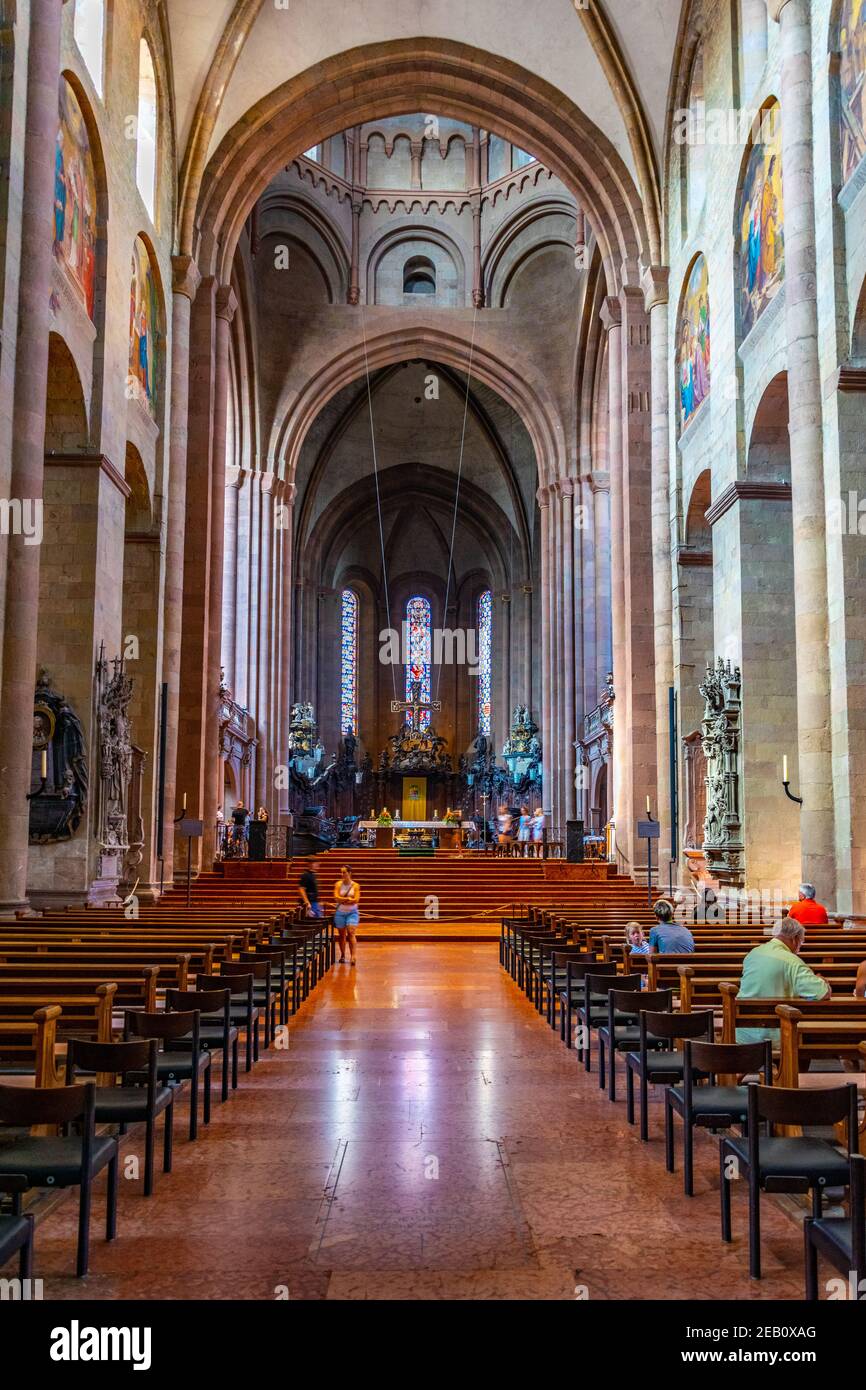 MAGONZA, GERMANIA, 17 AGOSTO 2018: Interno della cattedrale di Magonza in Germania Foto Stock