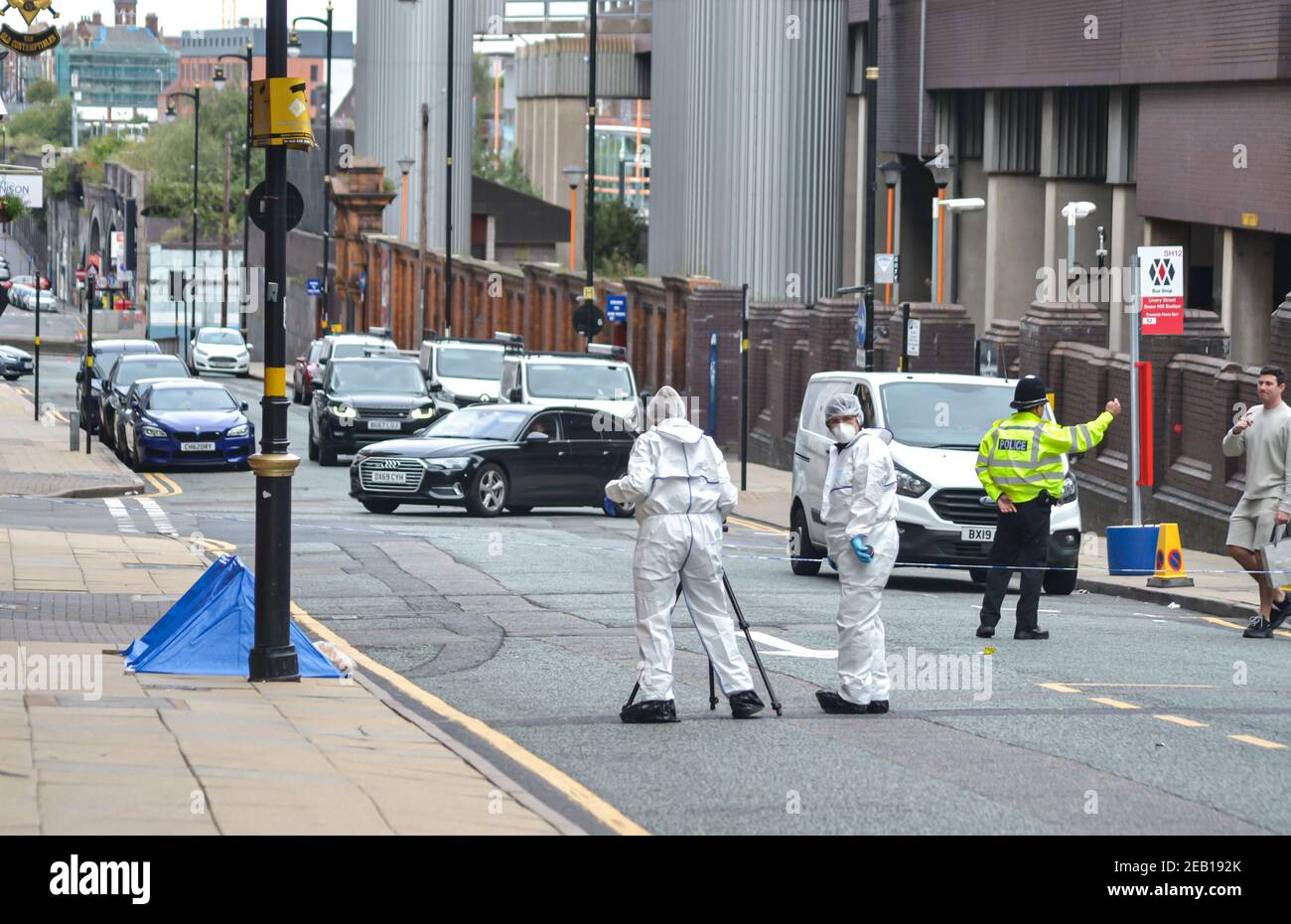 Forensics su Livery Street vicino al parcheggio auto Snow Hill a Birmingham. Incidente di grande rilievo che ha fatto la scalpore nel settembre 2020. Foto Stock