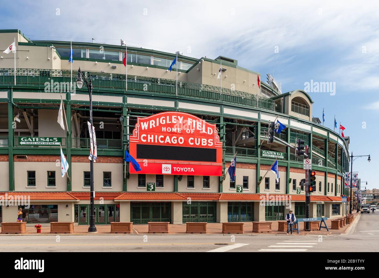 L'esterno del Major League Baseball, lo stadio Wrigley Field di Chicago Cubs nel quartiere di Wrigleyville a Chicago. Foto Stock