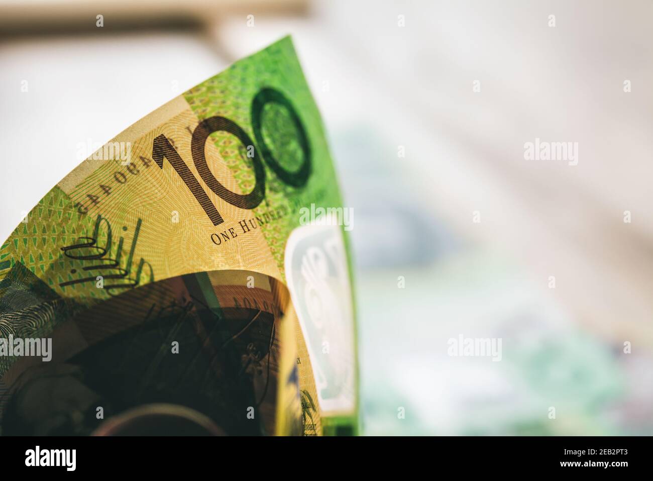 Cento banconote australiane per investimenti e finanziamenti concetti di base con spazio di copia Foto Stock