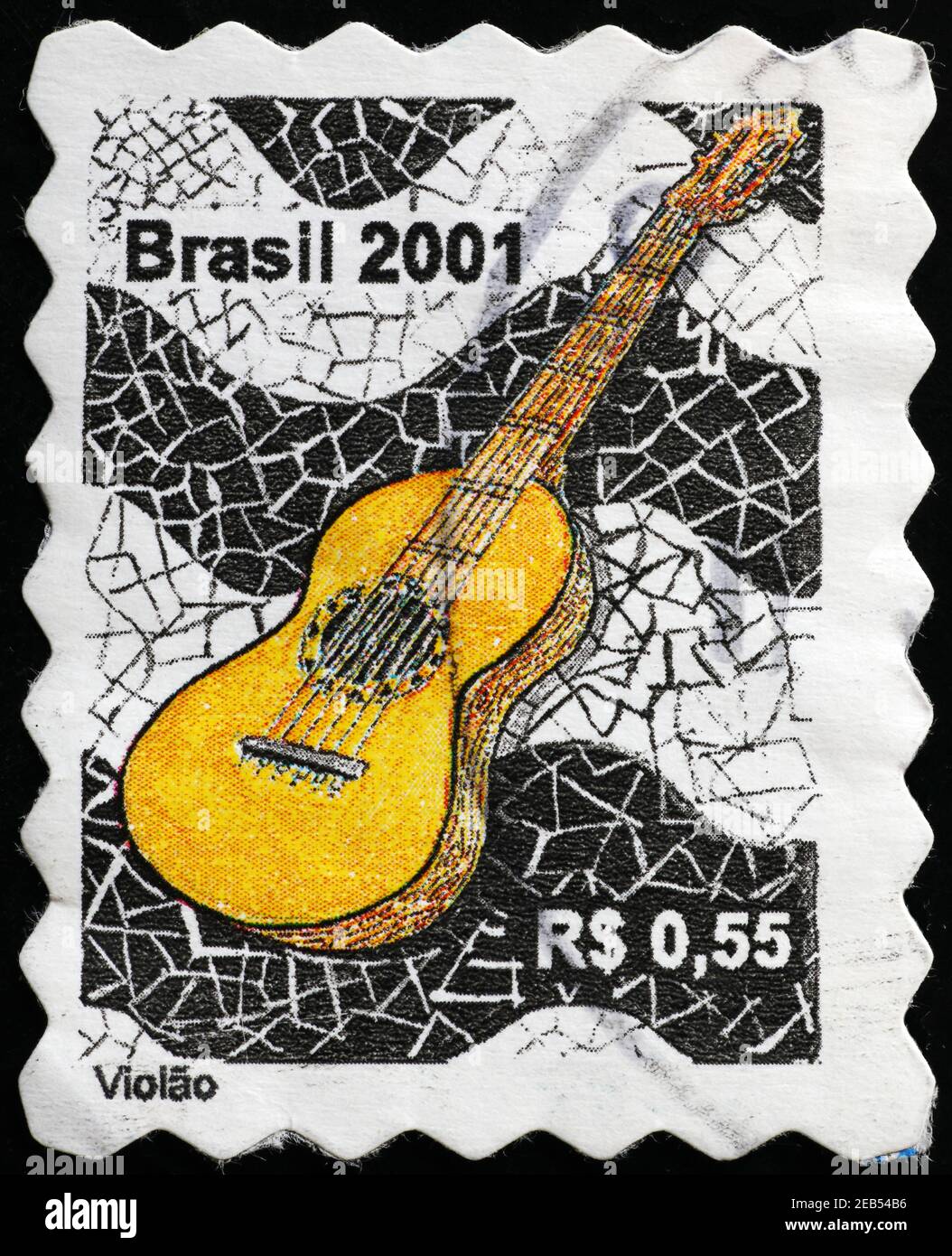 Chitarra e tipico pavimento portoghese sul francobollo Foto Stock