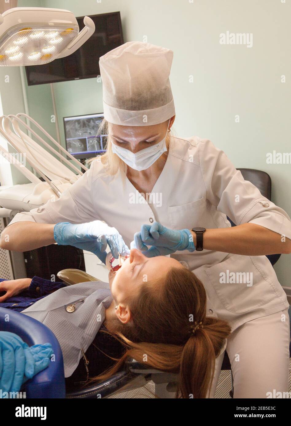 dentista, studio dentistico, dente, carie, mal di denti, assistenza medica, studio dentistico, Foto Stock