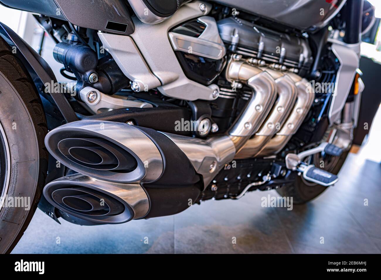 Primo piano di una moto moderna Foto Stock