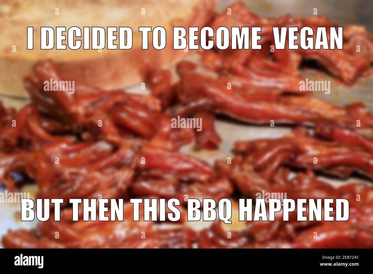 Dieta di carne vs dieta vegana meme divertente per la condivisione dei social media. Barbeque scherzo. Foto Stock