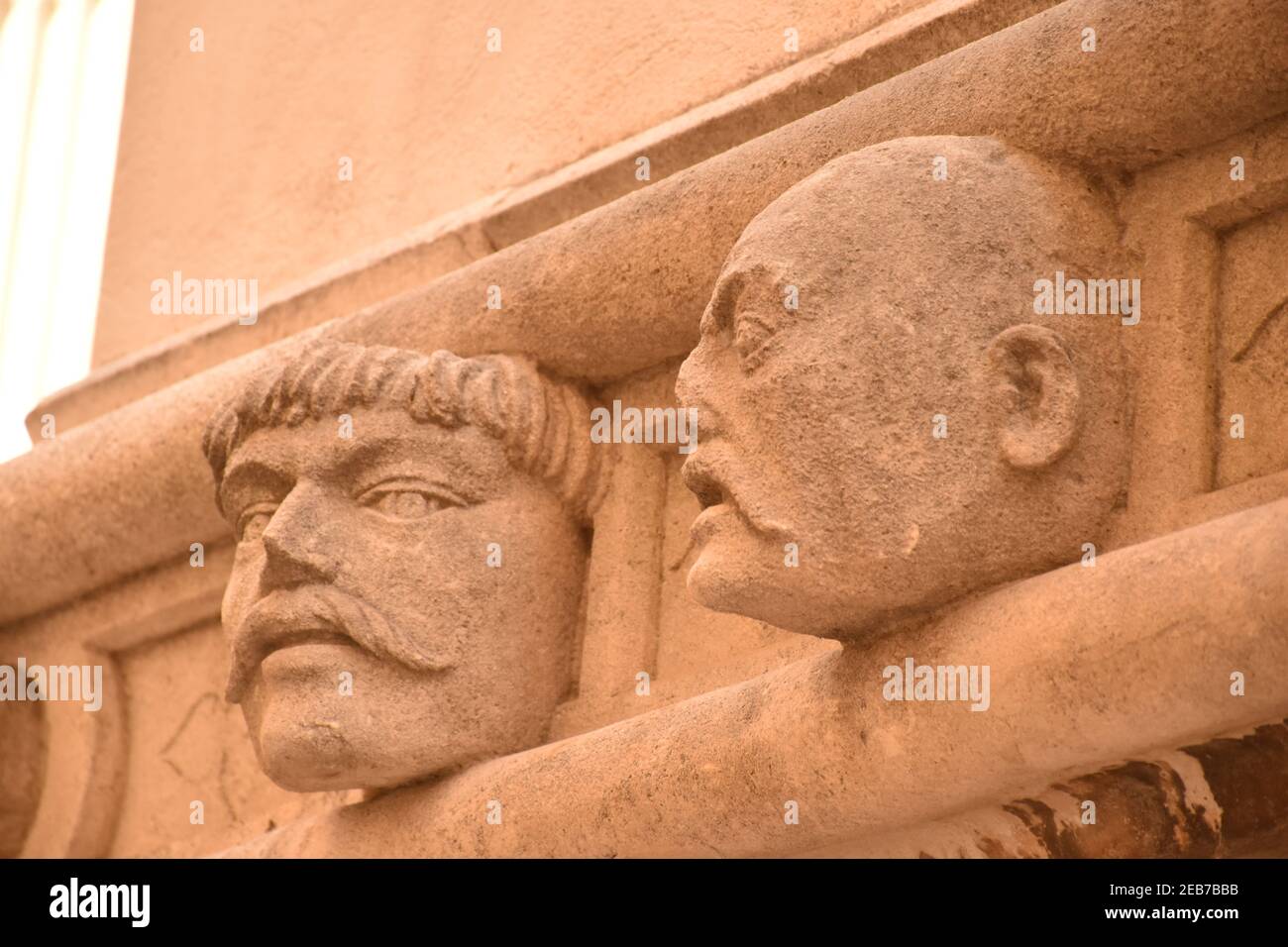Facciate in pietra sulla cattedrale di San Giacomo a Sibenik, Croazia Foto Stock