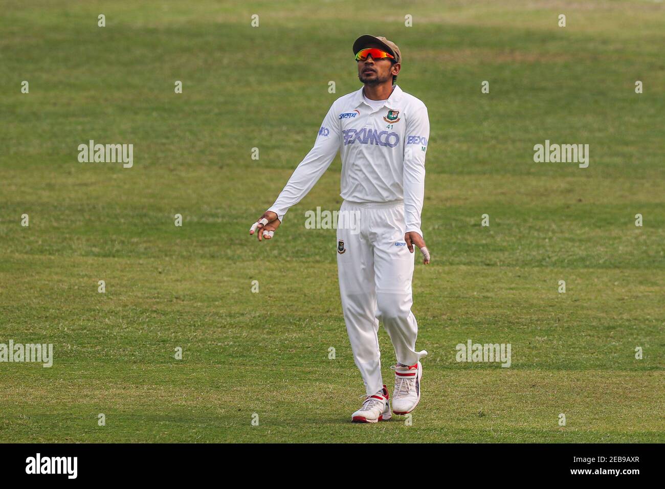 Mushfiqur Rahim (cricket del Bangladesh) durante il secondo giorno del secondo test di cricket tra le Indie Occidentali e il Bangladesh allo Sher-e-Bangla National Cricket Stadium. Foto Stock