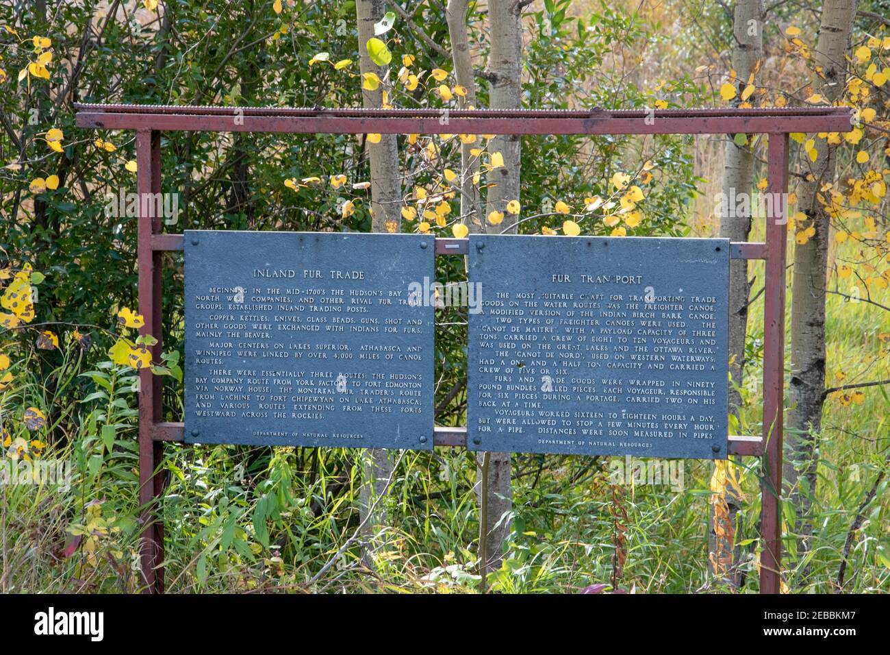 Inland Fur Trade Sign Nothing The Hudson's Bay and North West Companies Fur Trading nella zona della Valle Qu'Appelle a Saskatchewan nel 1700. Foto Stock