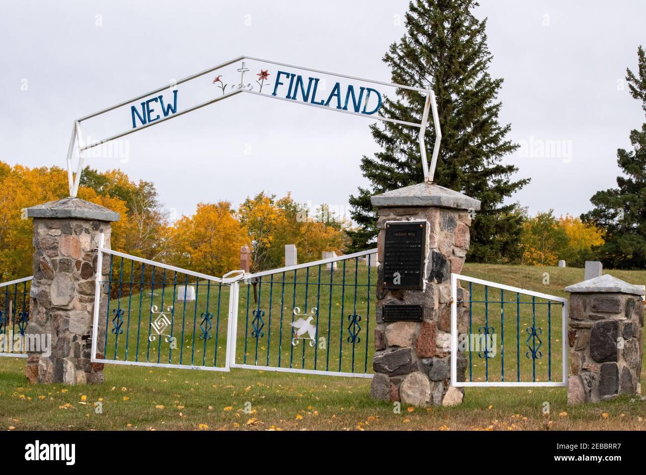 Il vecchio cimitero della Nuova Finlandia fondato nel 1896, insediamento della Nuova Finlandia, a nord di Bianchi, Saskatchewan, Canada. Foto Stock