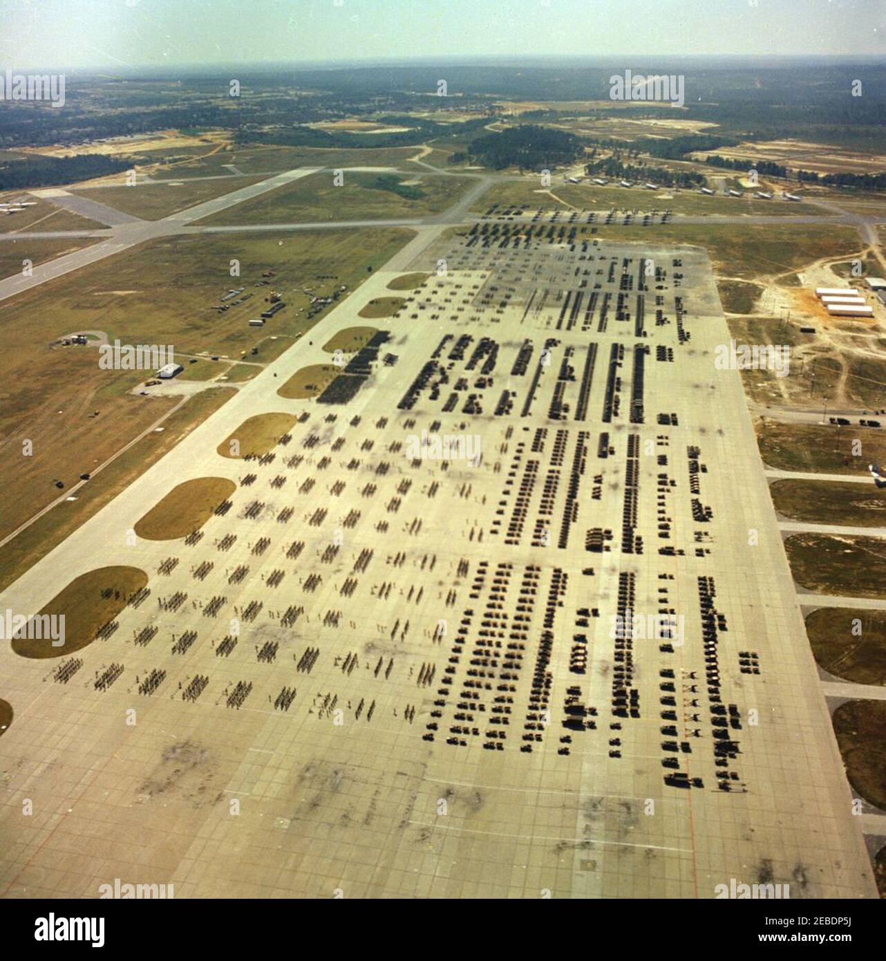 Viaggio in Carolina del Nord: Vedute aeree, Fort Bragg, Carolina del Nord. Vista aerea della base dell'aeronautica militare di Fort Pope, Fort Bragg, Carolina del Nord. Foto Stock