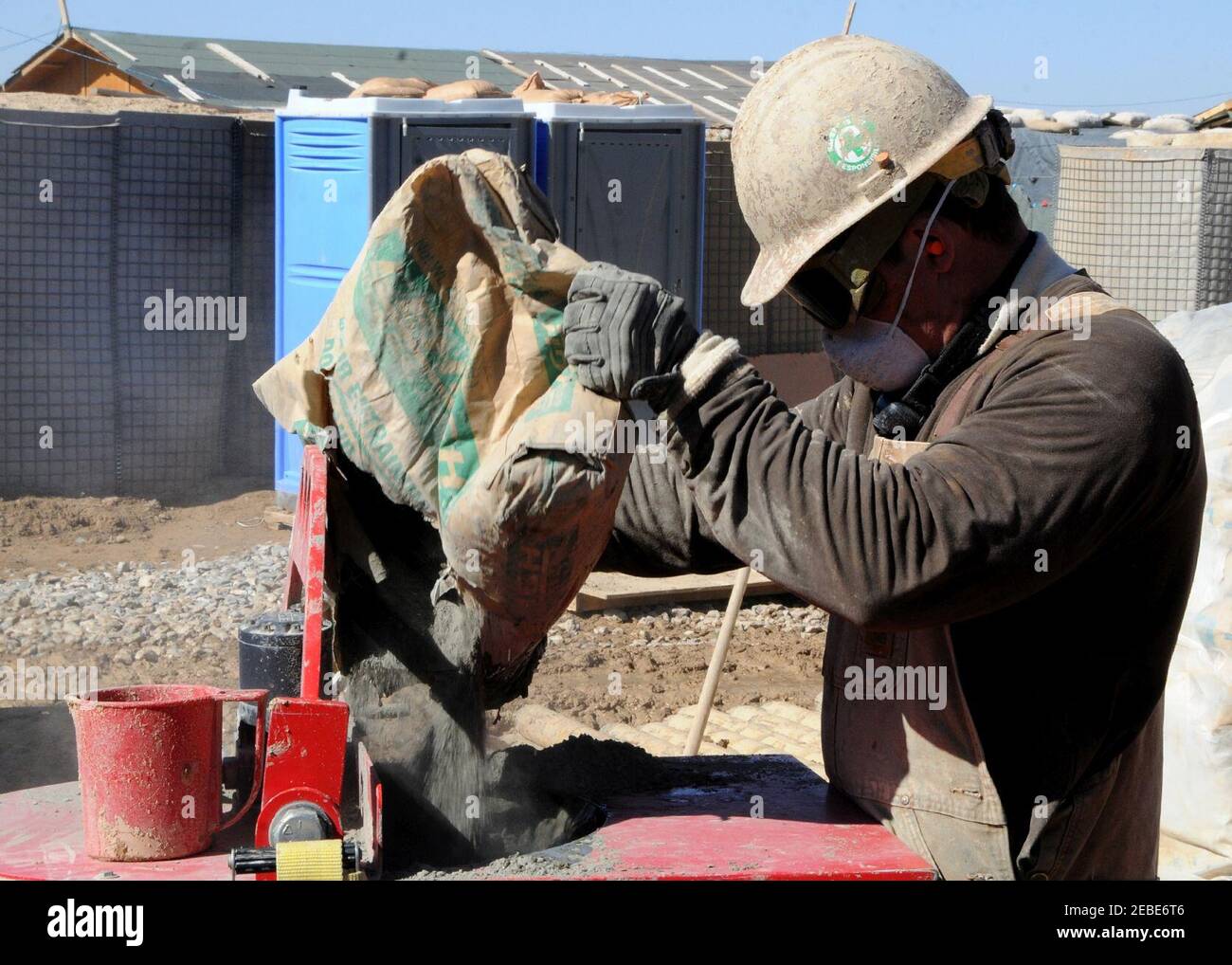 NMCB 7 alla chiamata della base operativa di inoltro 120229 Foto Stock