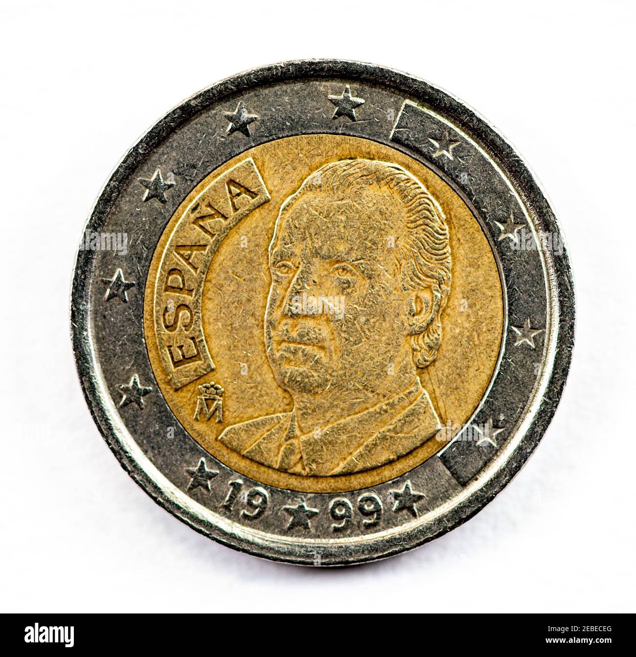 fotografia di una moneta da un euro su sfondo bianco Foto Stock