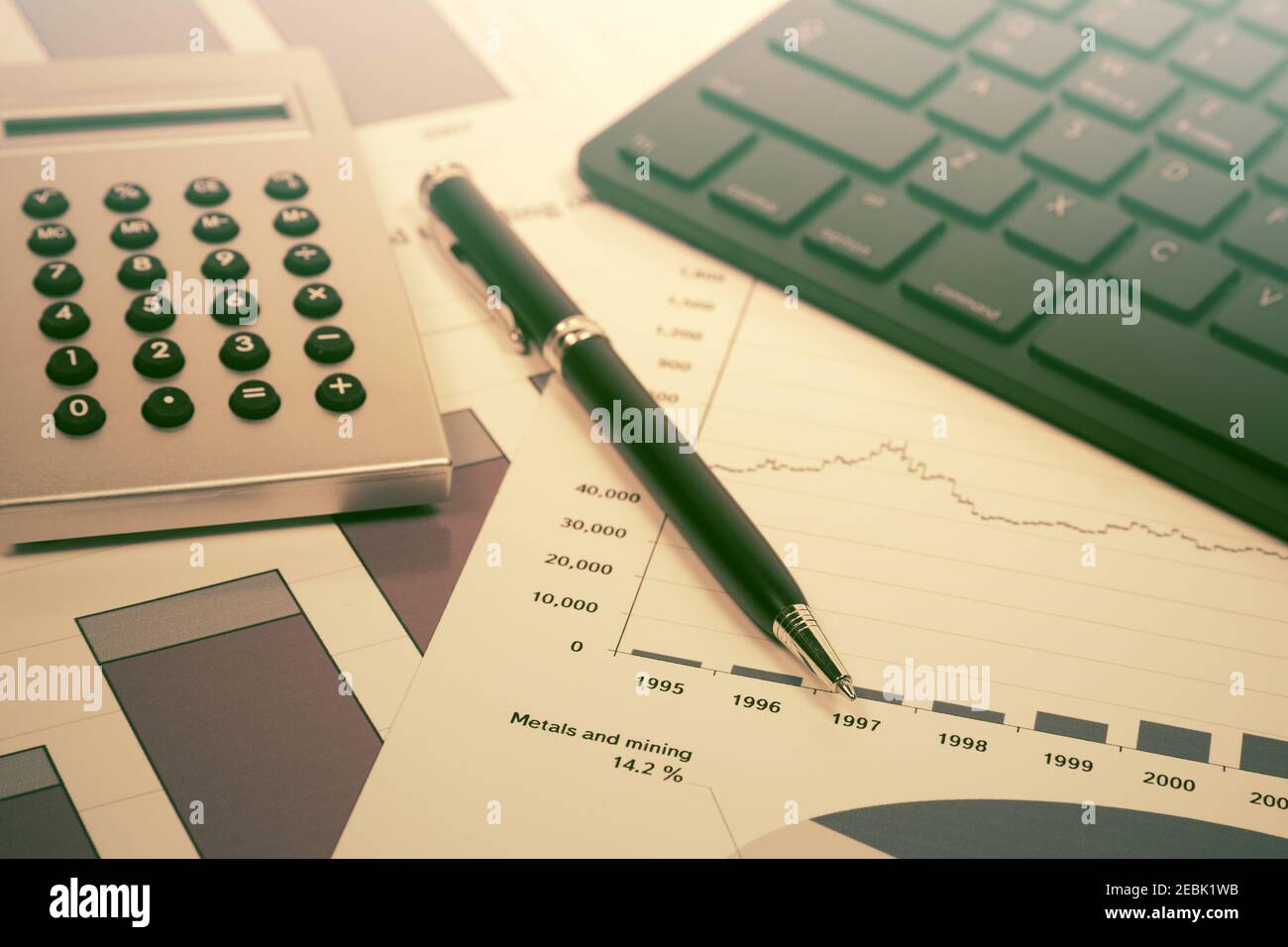 La contabilità finanziaria del mercato azionario analisi grafici Foto Stock