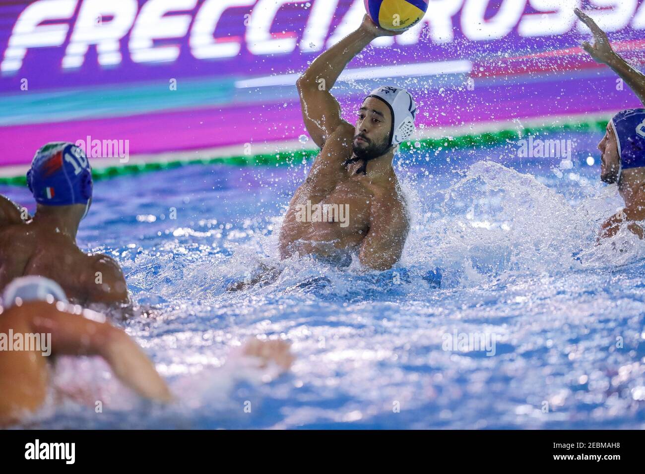 Roma, Italia. 12 Feb 2021. Roma, Italia, Centro Federale di Ostia, 12 febbraio 2021, Maxwell Irving (USA) durante la Frecciarossa Cup - Italia vs USA - Waterpolo Nazionale Italiana Credit: Luigi Mariani/LPS/ZUMA Wire/Alamy Live News Foto Stock