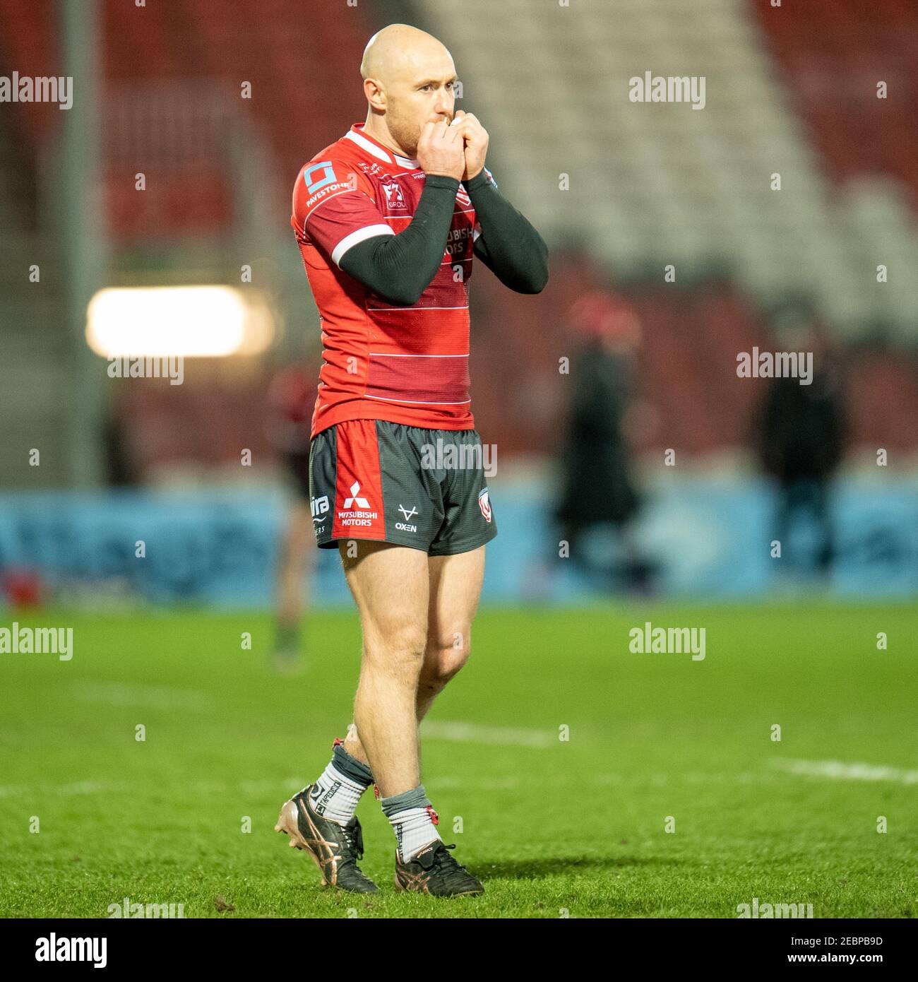 Gloucester, Regno Unito. 12 Feb 2021. WILLI HEINZ 9 di Gloucester Rugby Keeping Warm a Gloucester, Regno Unito, il 12/2/2021. (Foto di Gareth Dalley/News Images/Sipa USA) Credit: Sipa USA/Alamy Live News Foto Stock