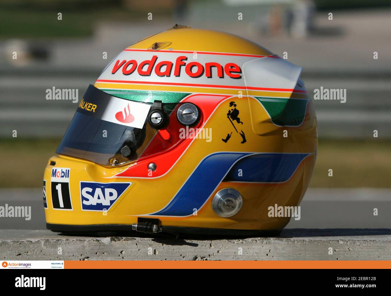 Formula uno - F1 - Test McLaren F1 - Valencia, Spagna - 17/1/07 Vista  generale di Lewis Hamilton - casco McLaren credito obbligatorio: Action  Images / Crispin Thruston Livepic Foto stock - Alamy