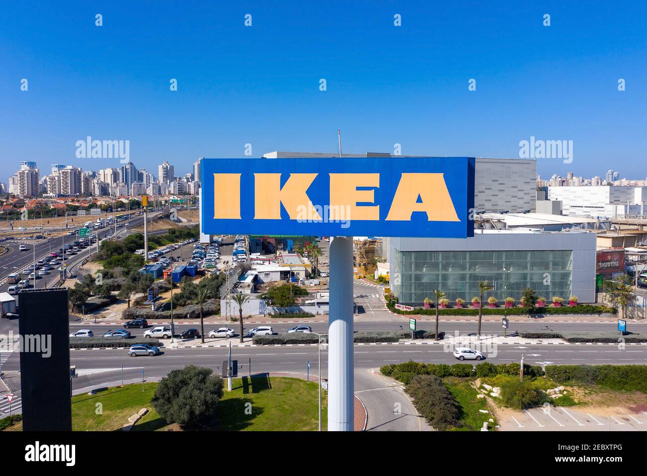 Classico IKEA mega segno, vista aerea. Foto Stock