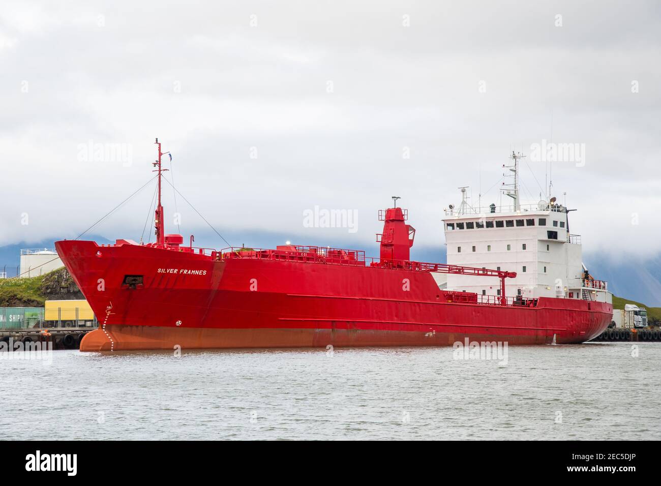 Hornafjordur Islanda - Luglio 30. 2019: Nave da trasporto refrigerata Silver Framnes Foto Stock
