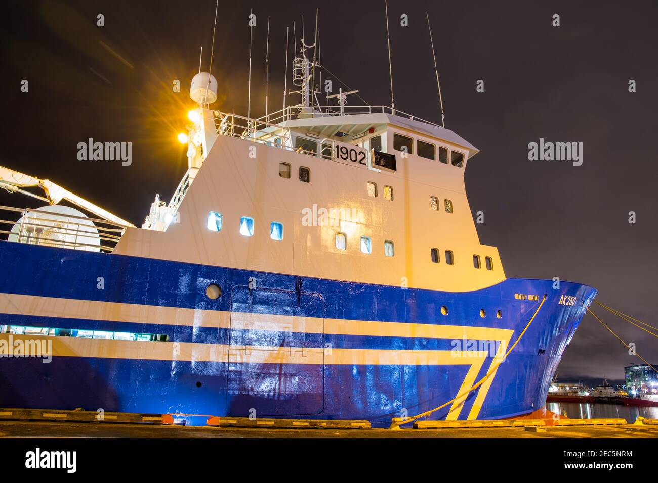 Reykjavik Islanda - Ottobre 31. 2019: Congelatore Trawler Hofrungur nel porto di Reykjavik Foto Stock
