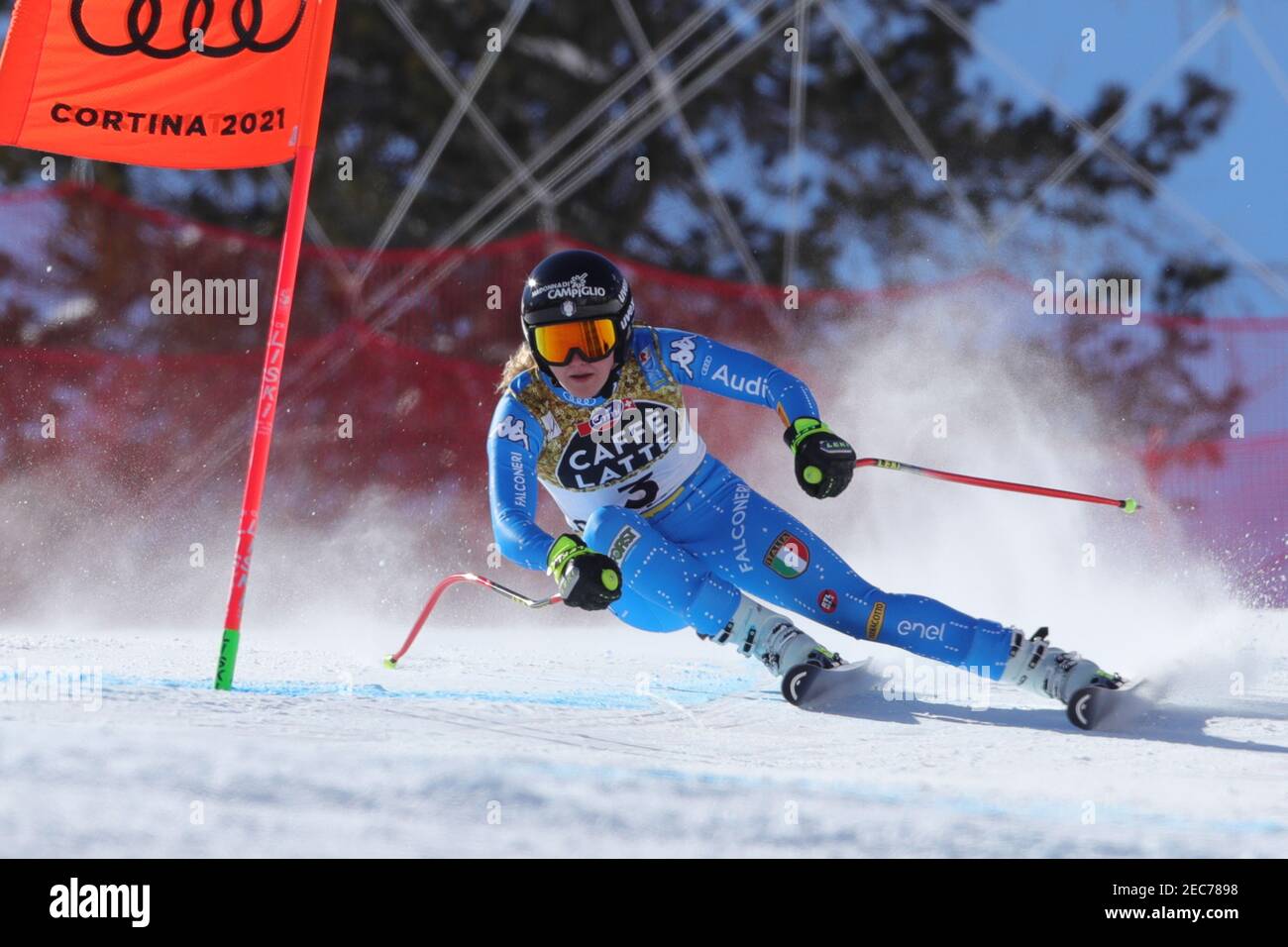 Olympia delle Tofane, Cortina (BL), Italia, 13 Feb 2021, PIROVANO Laura (ITA) durante il 2021 FIS Campionato Mondiale di SCI alpino - Downhill - Donne, gara di sci alpino - Foto Sergio Bisi / LM Foto Stock