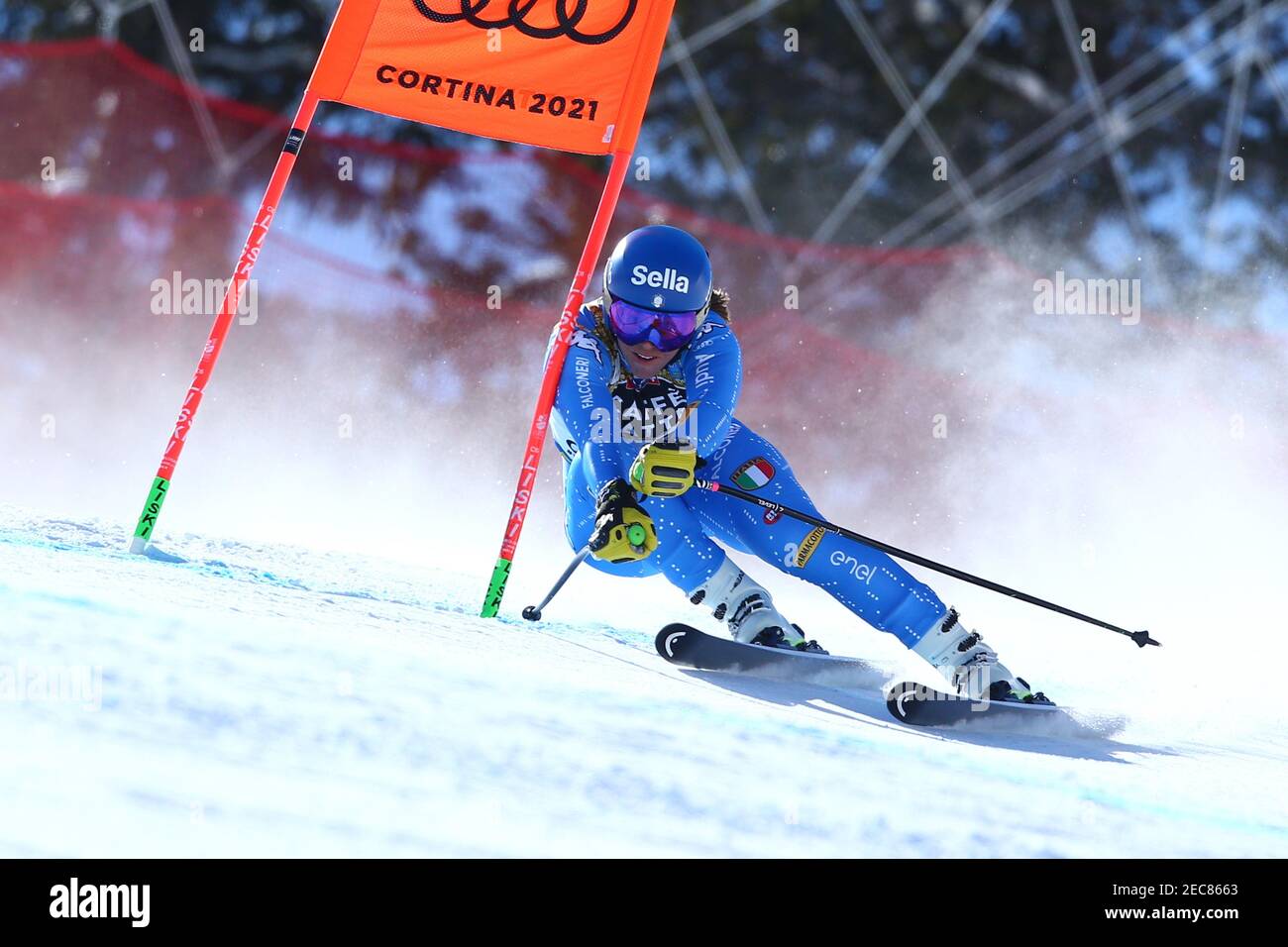 Cortina (BL, Italia. 13 Feb 2021. Cortina (BL), Italia, Olympia delle Tofane, 13 febbraio 2021, CURTONI Elena (ITA) durante i Campionati mondiali DI SCI alpino 2021 FIS - Downhill - Donne - gara di sci alpino Credit: Sergio Bisi/LPS/ZUMA Wire/Alamy Live News Foto Stock