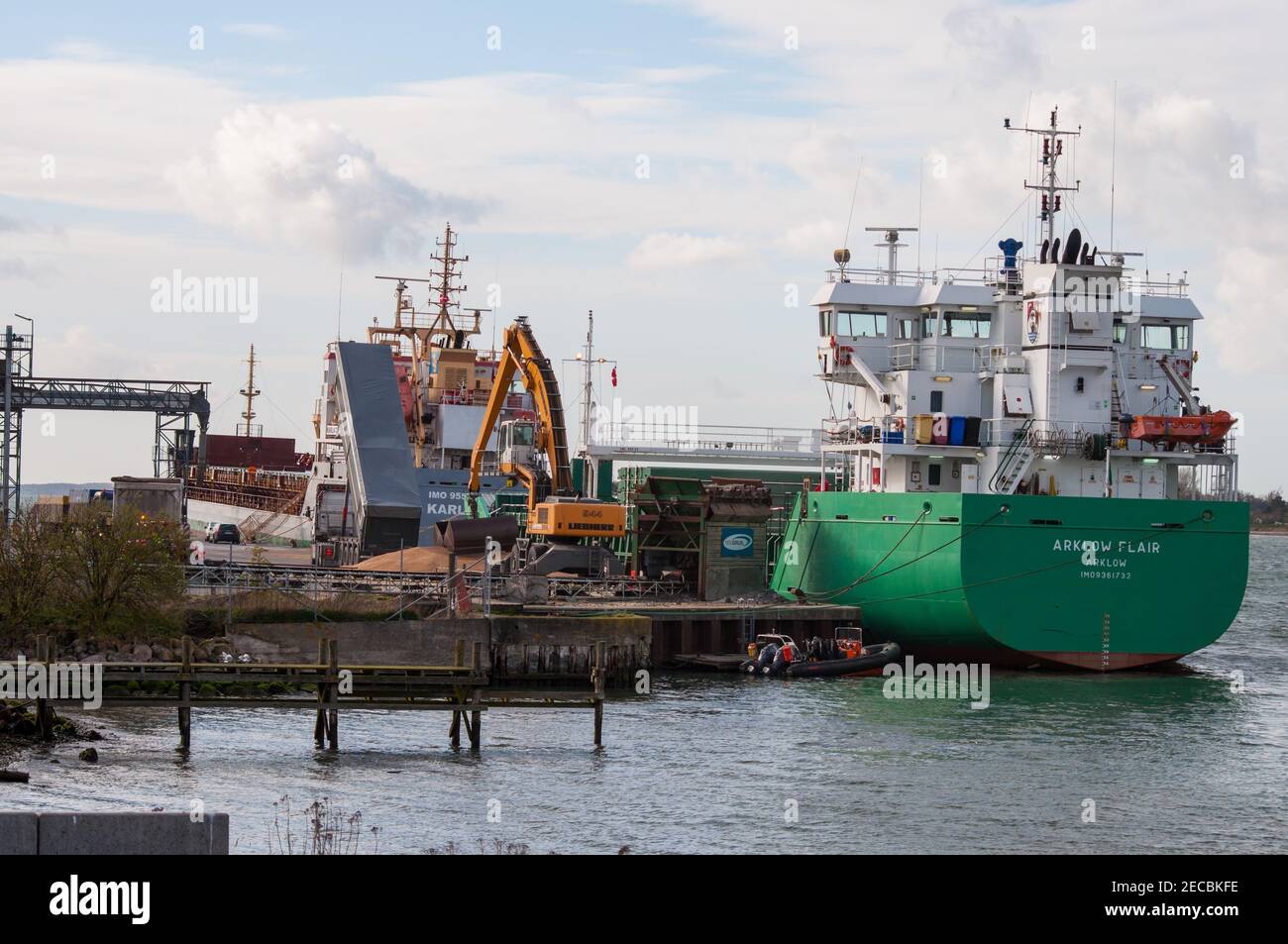 Vordingborg Danimarca - Aprile 14. 2014: Autisti nel porto di Vordingborg in Danimarca Foto Stock