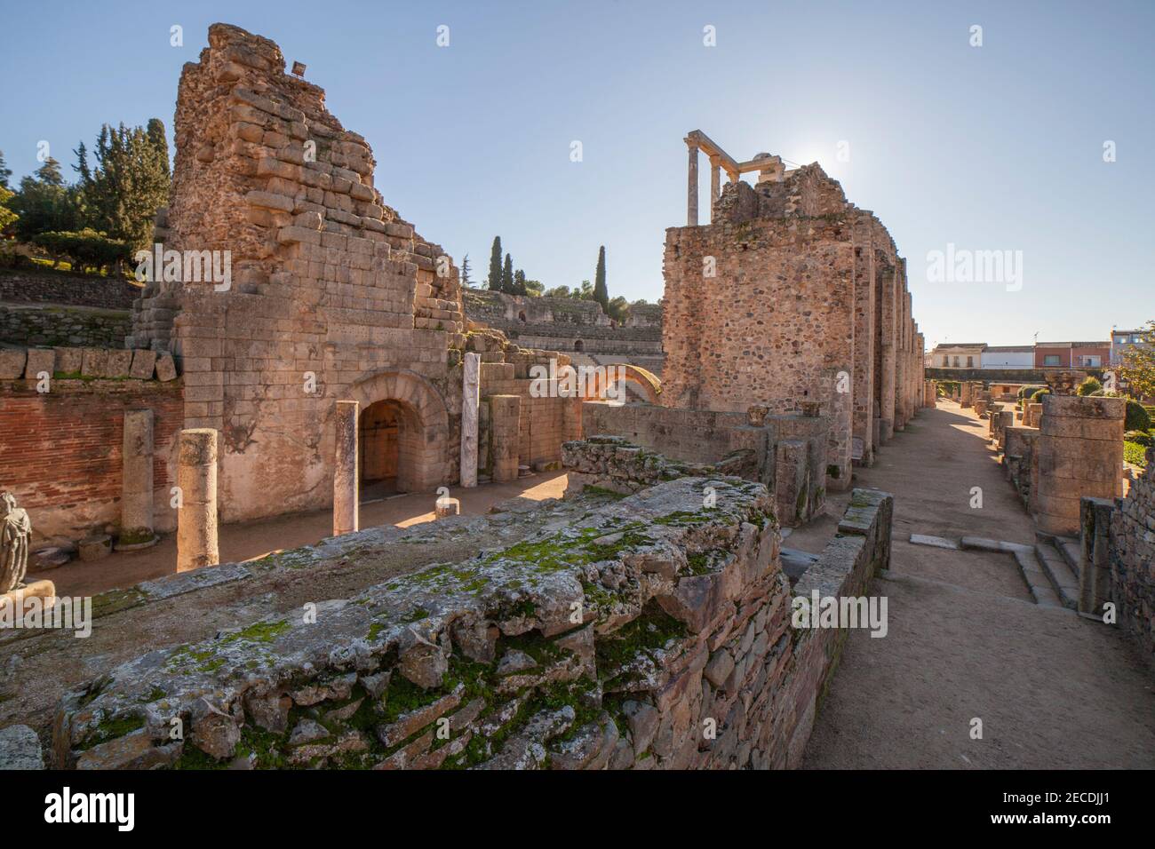 Accesso est del teatro romano di Merida. Uno dei siti archeologici più grandi e estesi d'Europa. Accesso ovest. Extremadura, Spagna Foto Stock