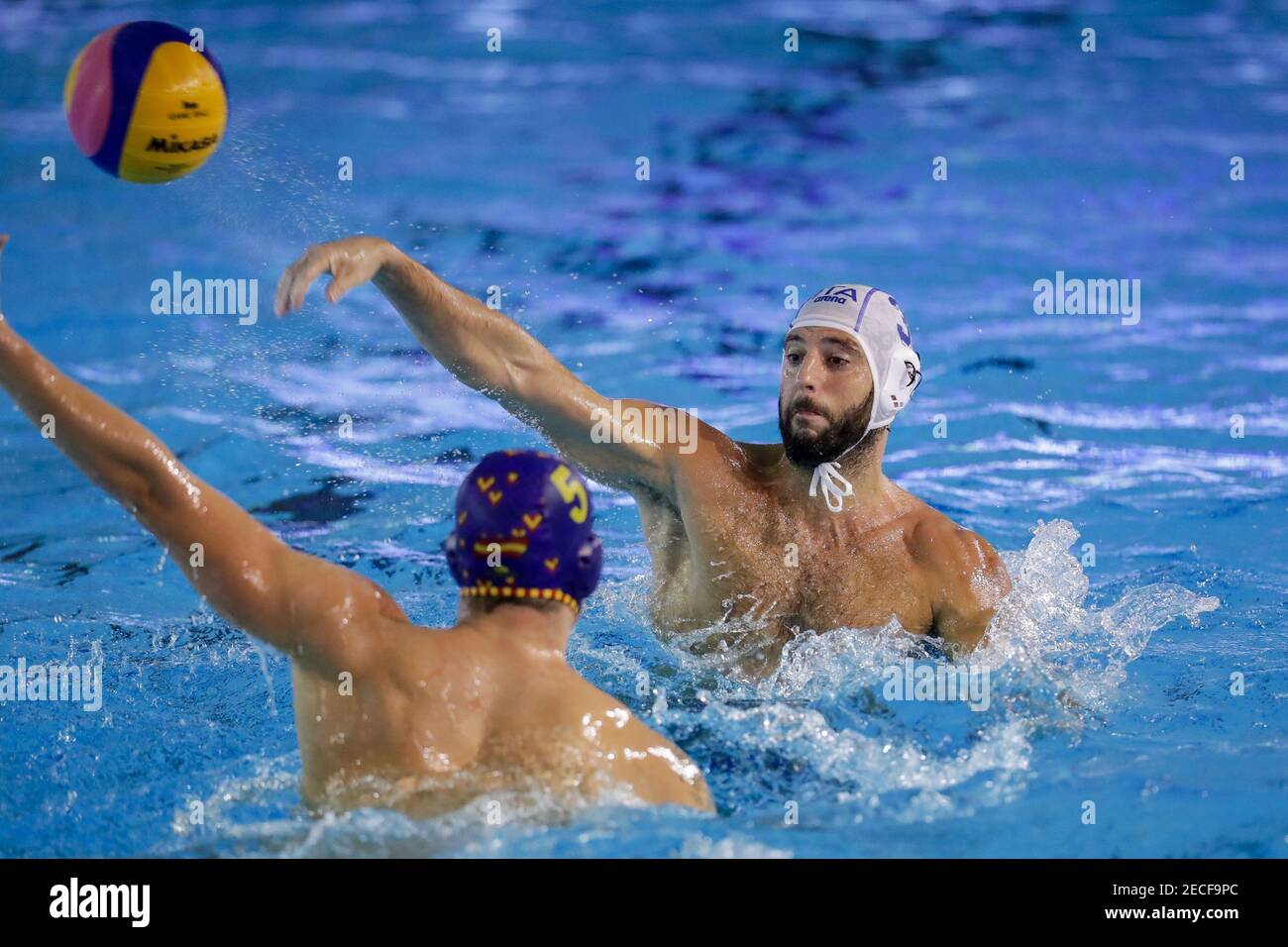 Roma, Italia. 13 Feb 2021. Roma, Italia, Centro Federale di Ostia, 13 febbraio 2021, Stefano Luongo (Italia) durante la Frecciarossa Cup - Italia vs Spagna - Waterpolo Nazionale Italiana Credit: Luigi Mariani/LPS/ZUMA Wire/Alamy Live News Foto Stock